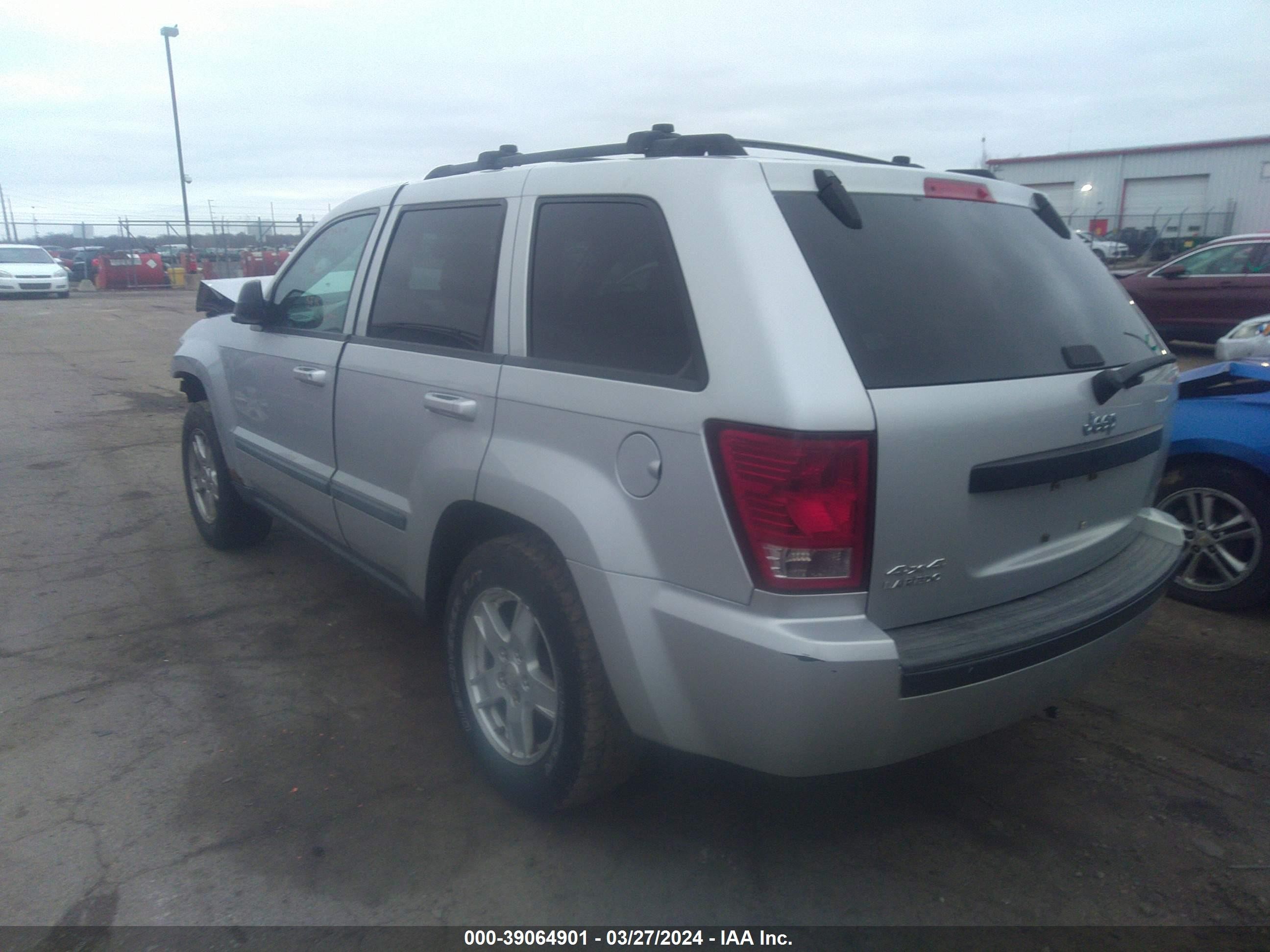 Photo 2 VIN: 1J8GR48K07C588937 - JEEP GRAND CHEROKEE 