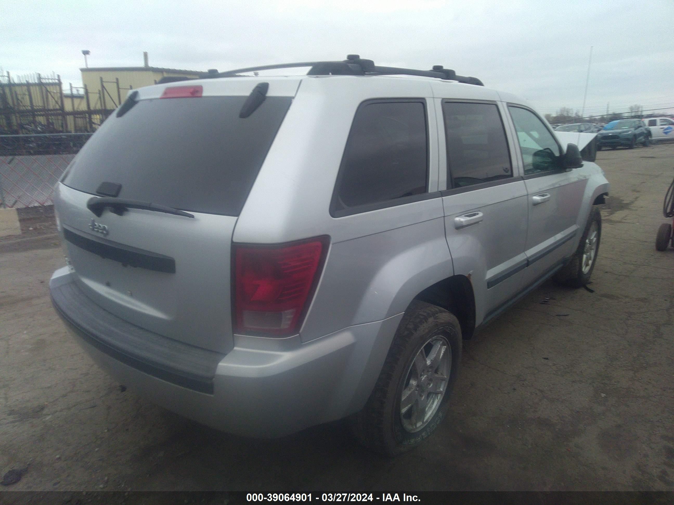 Photo 3 VIN: 1J8GR48K07C588937 - JEEP GRAND CHEROKEE 