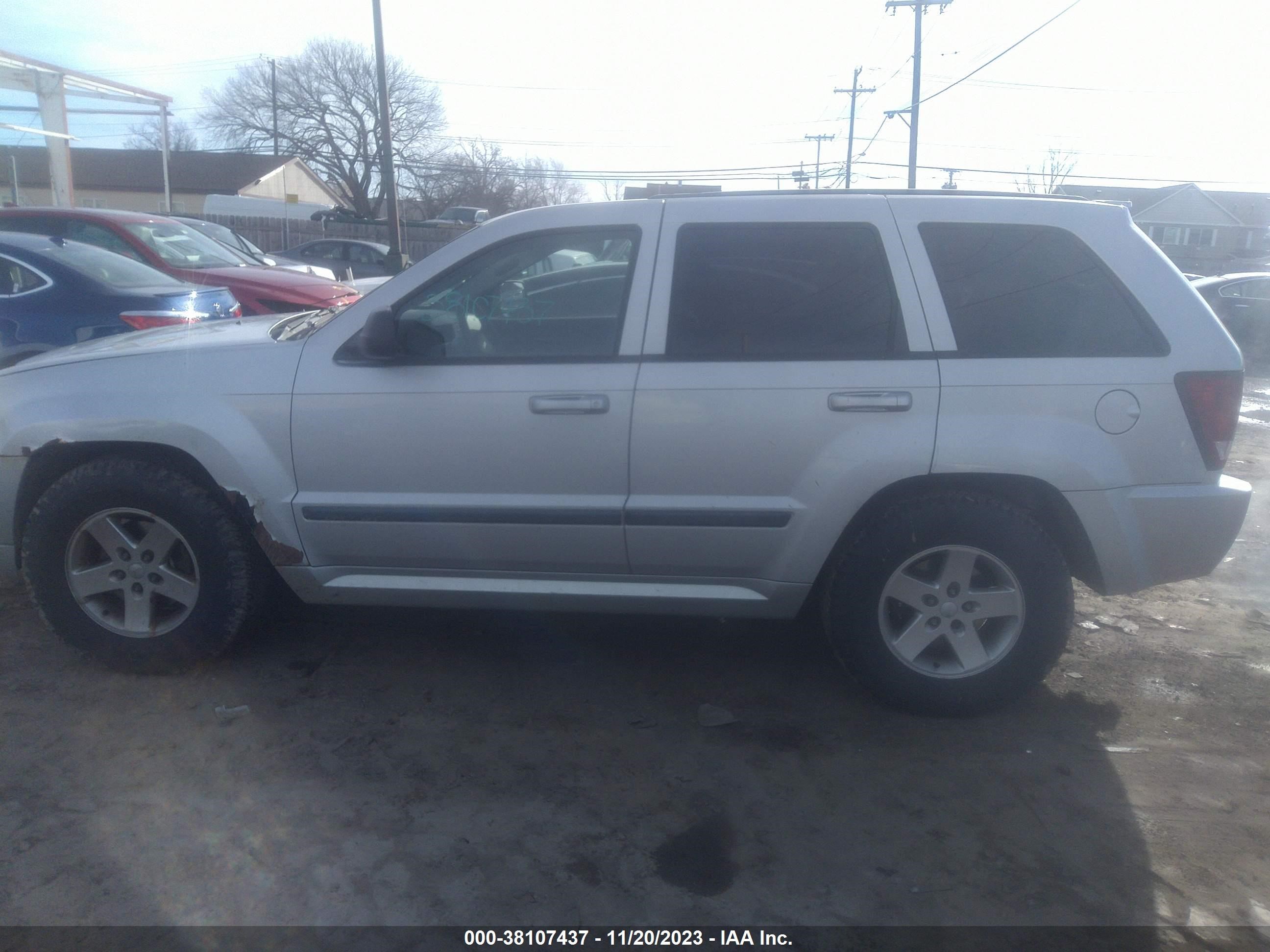 Photo 14 VIN: 1J8GR48K07C688486 - JEEP GRAND CHEROKEE 