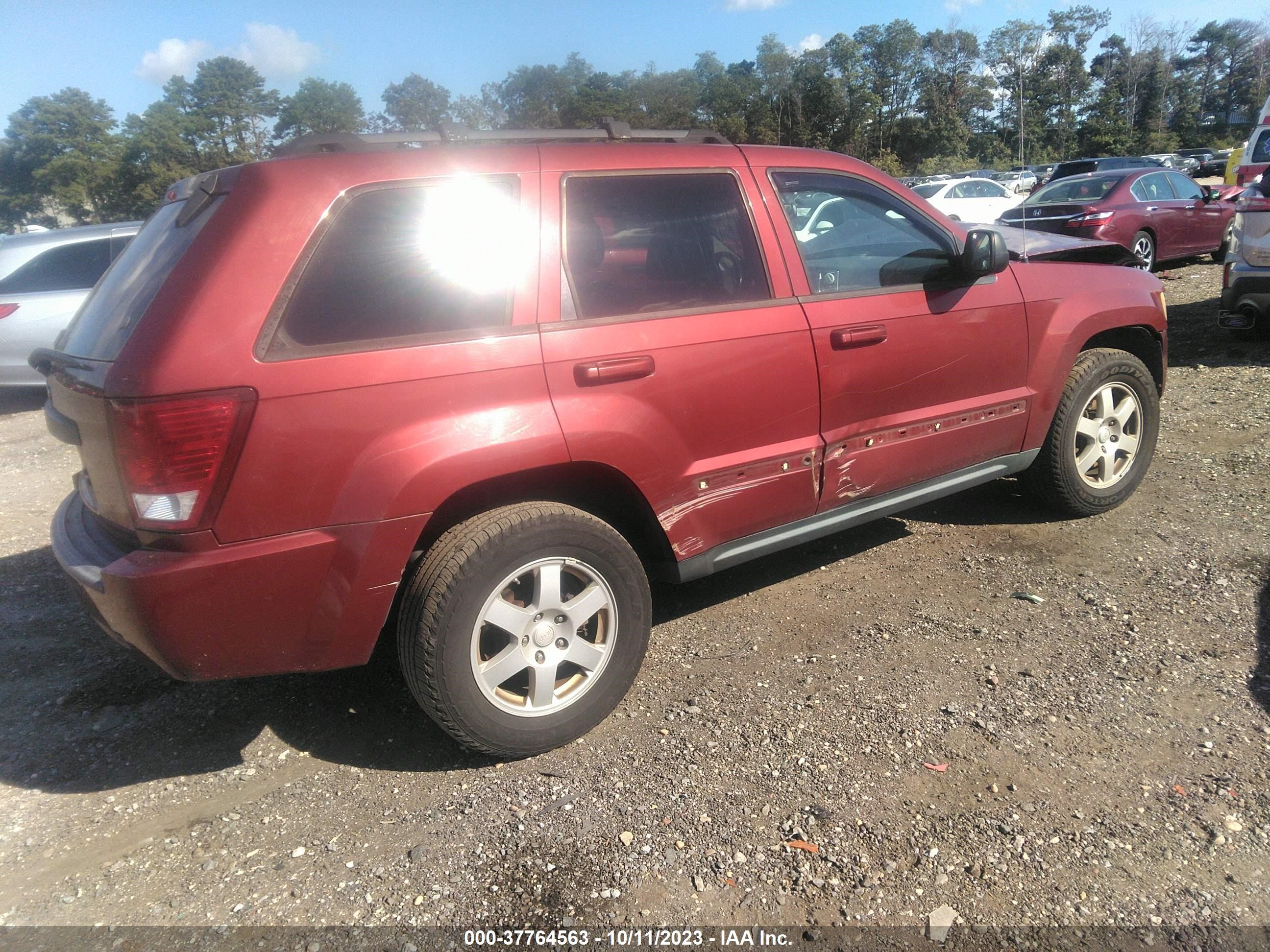 Photo 3 VIN: 1J8GR48K08C225832 - JEEP GRAND CHEROKEE 