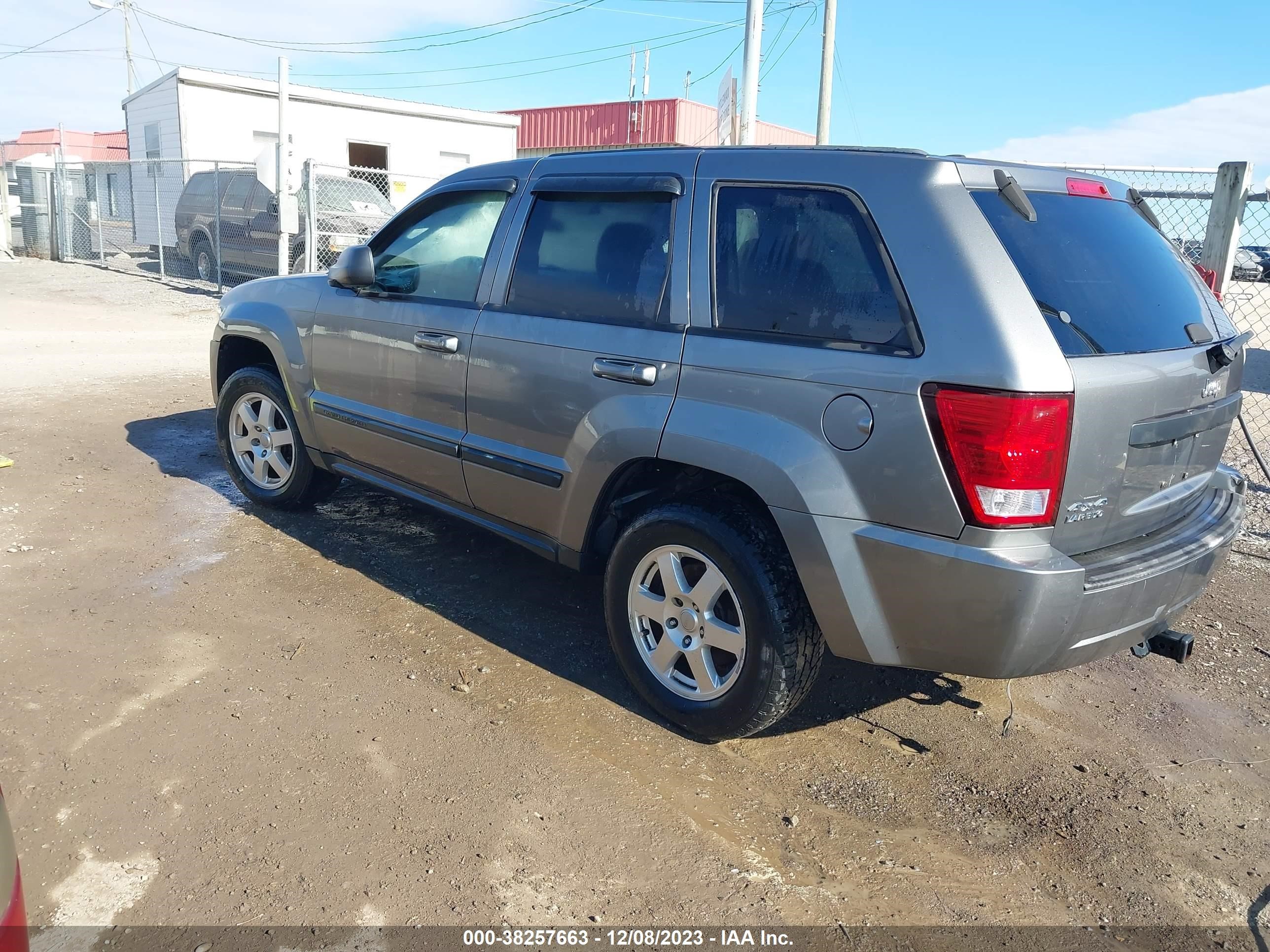 Photo 2 VIN: 1J8GR48K18C124041 - JEEP GRAND CHEROKEE 