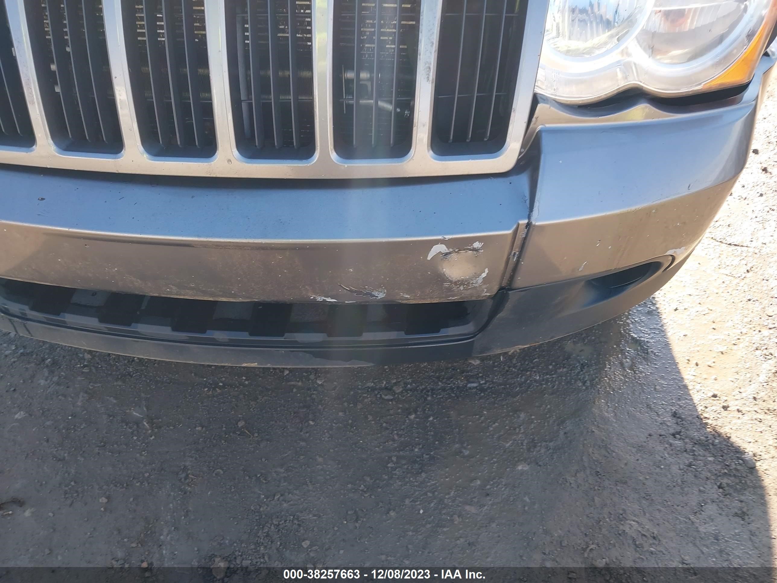 Photo 5 VIN: 1J8GR48K18C124041 - JEEP GRAND CHEROKEE 