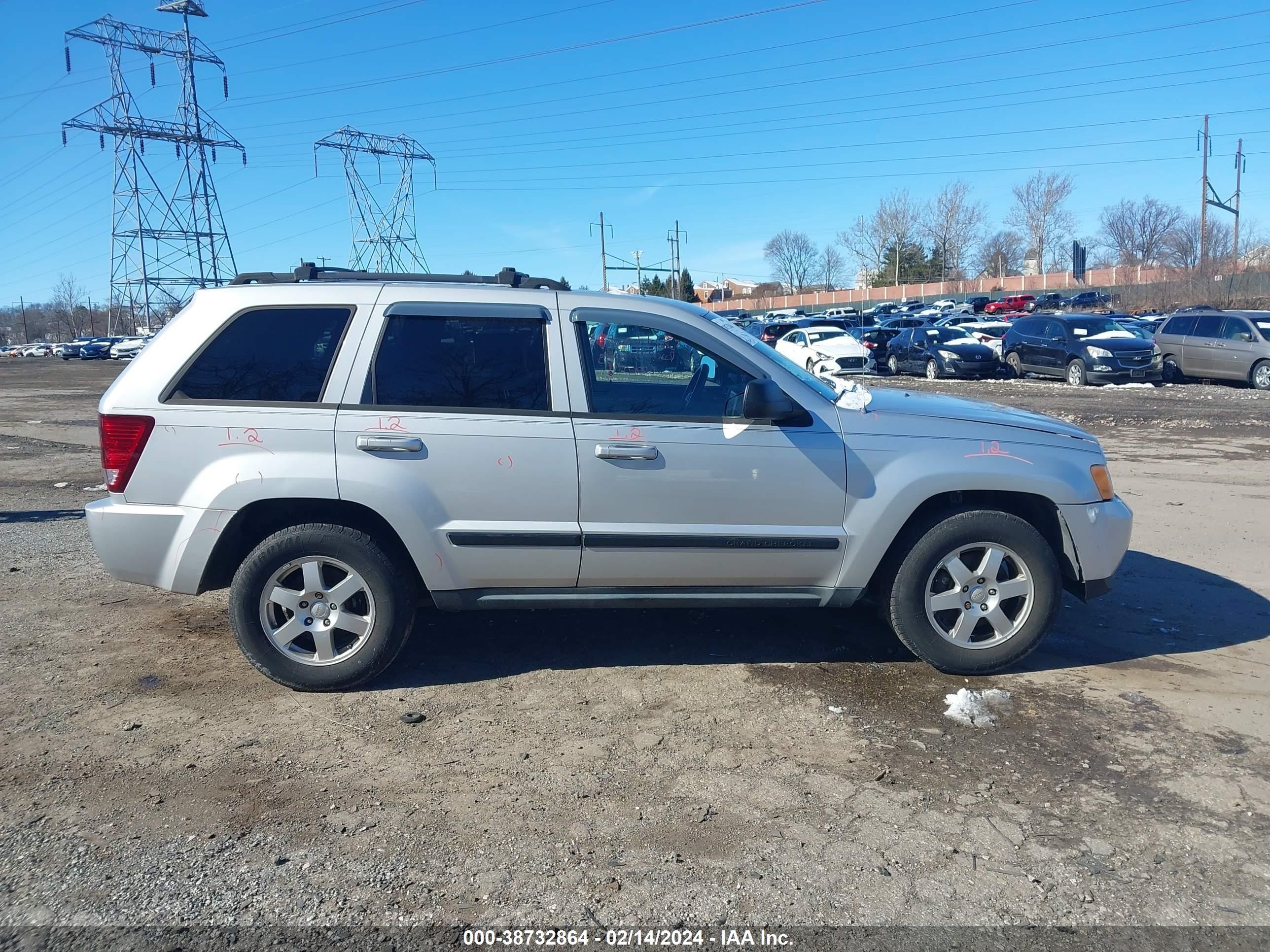 Photo 12 VIN: 1J8GR48K38C139768 - JEEP GRAND CHEROKEE 