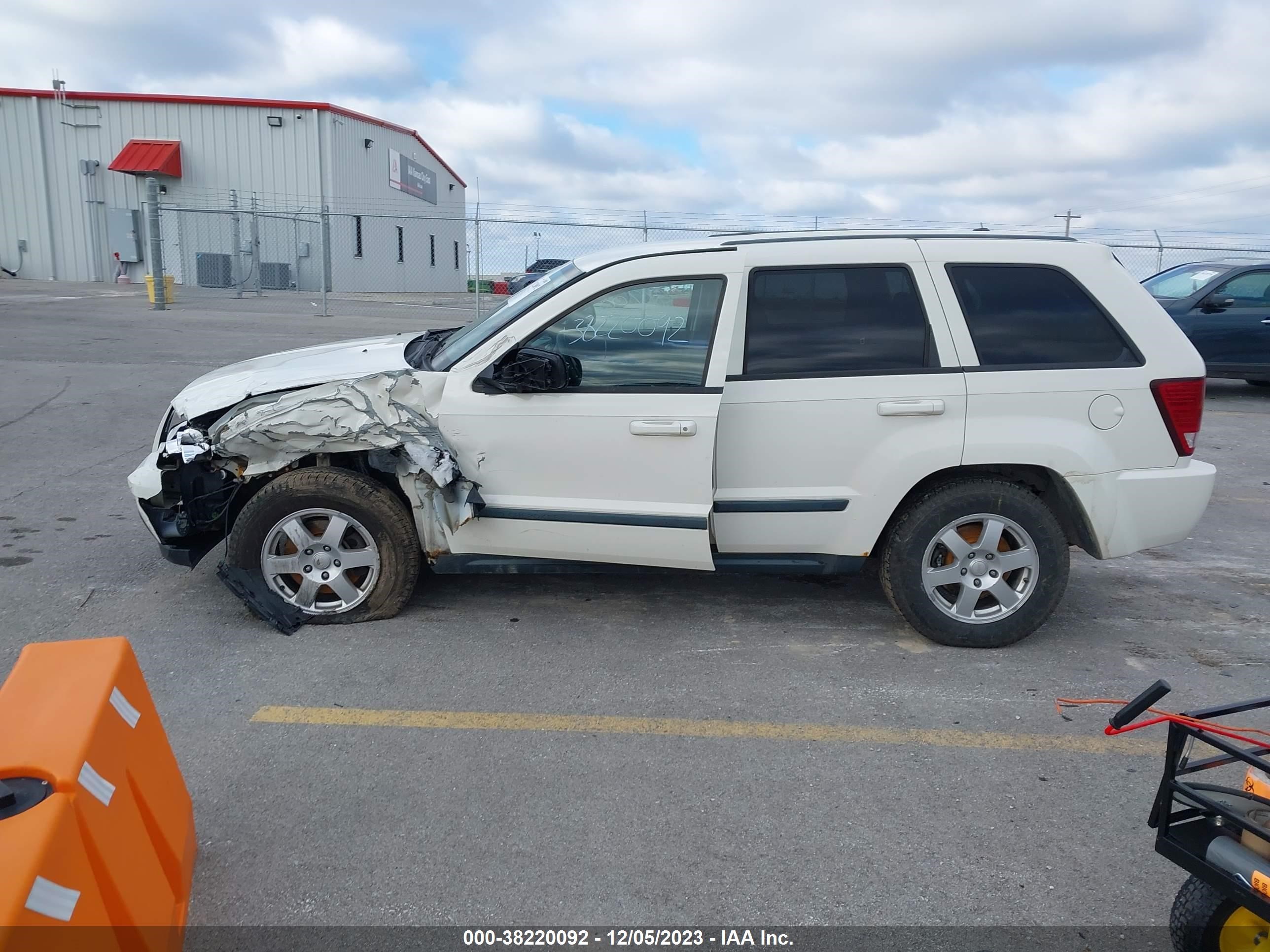 Photo 12 VIN: 1J8GR48K38C199596 - JEEP GRAND CHEROKEE 