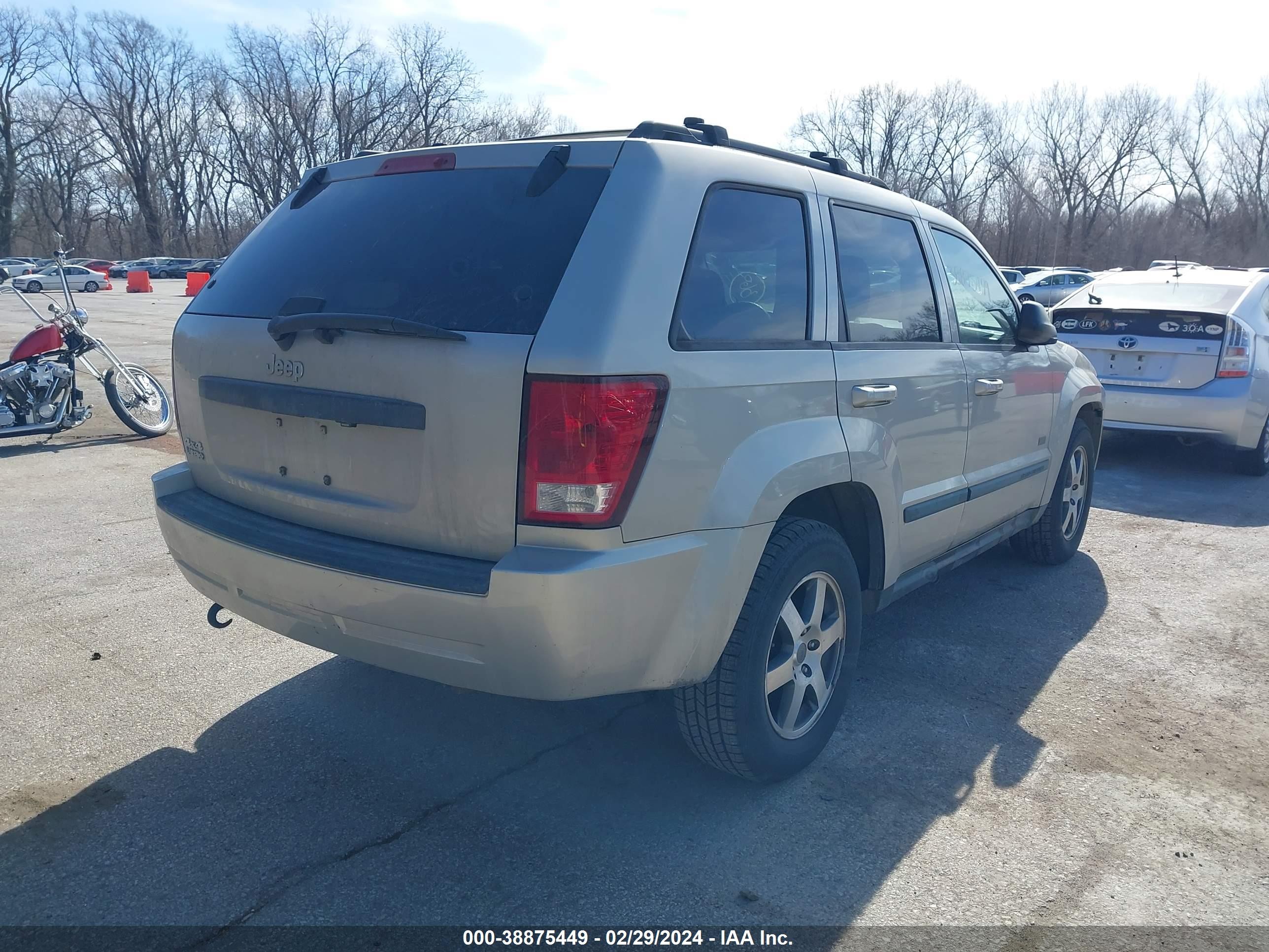 Photo 3 VIN: 1J8GR48K48C147569 - JEEP GRAND CHEROKEE 