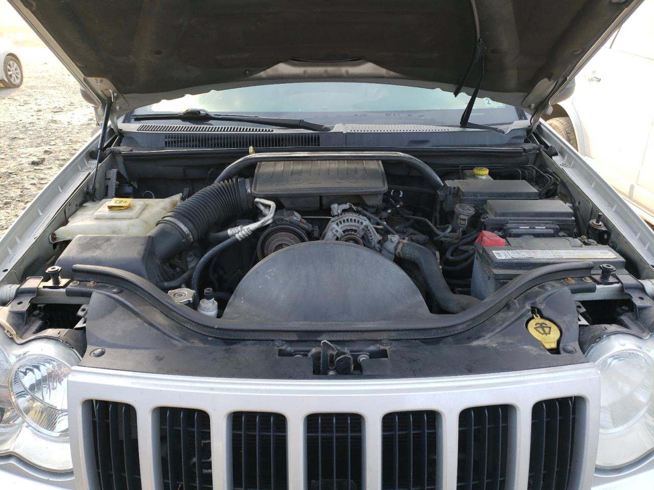 Photo 11 VIN: 1J8GR48K48C167787 - JEEP GRAND CHEROKEE 