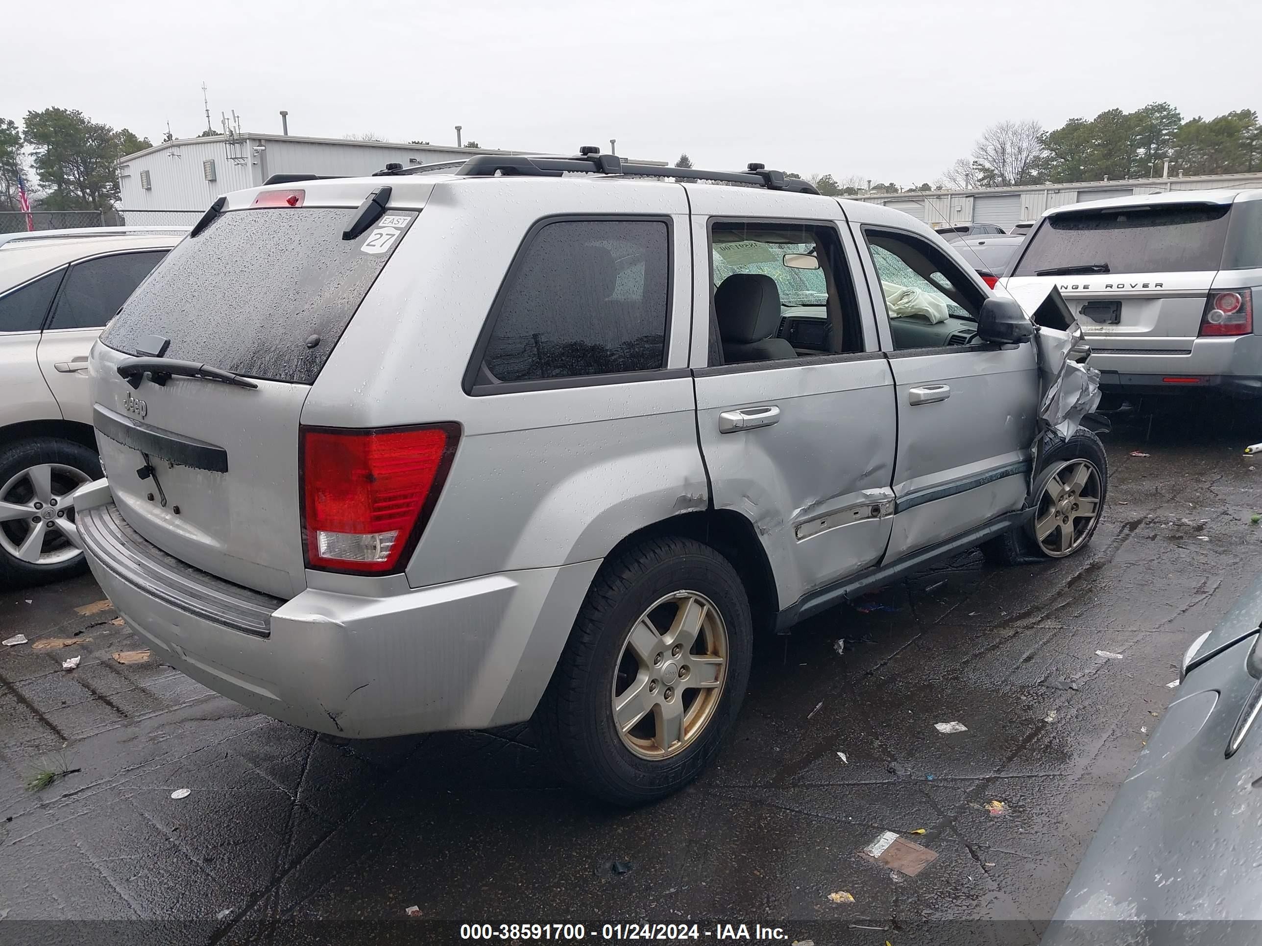 Photo 3 VIN: 1J8GR48K57C640790 - JEEP GRAND CHEROKEE 