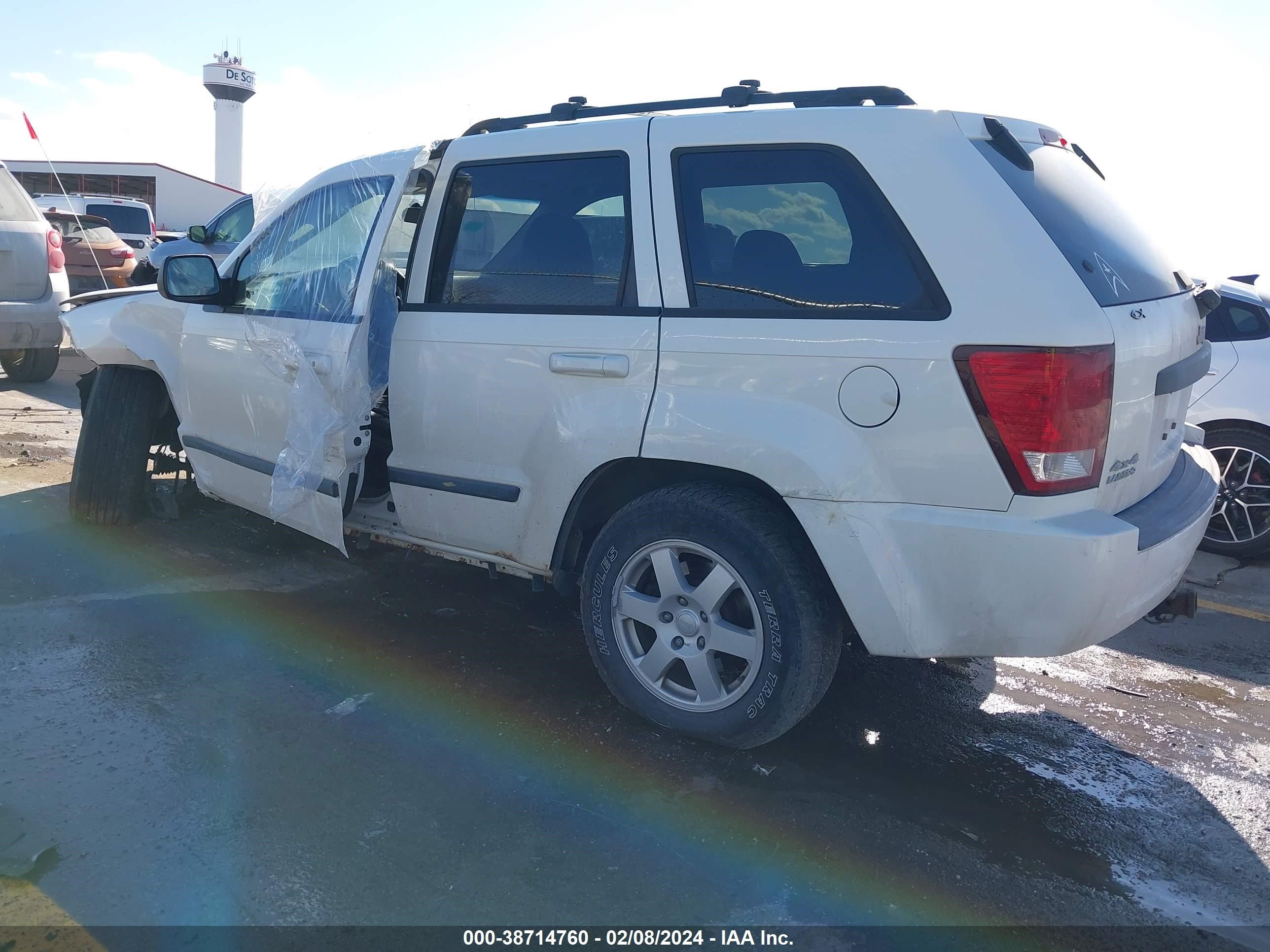 Photo 2 VIN: 1J8GR48K58C199941 - JEEP GRAND CHEROKEE 