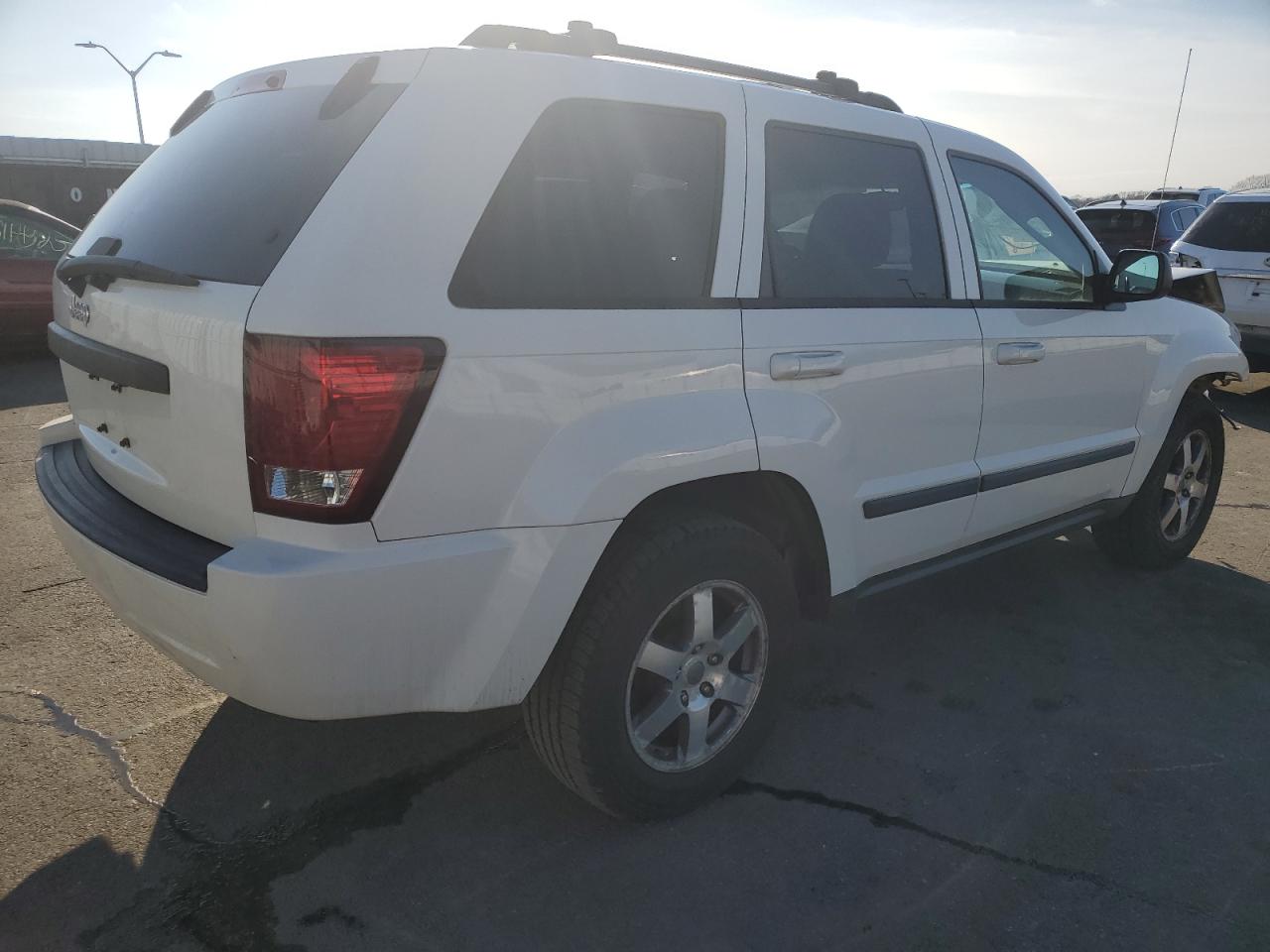 Photo 2 VIN: 1J8GR48K58C210713 - JEEP GRAND CHEROKEE 