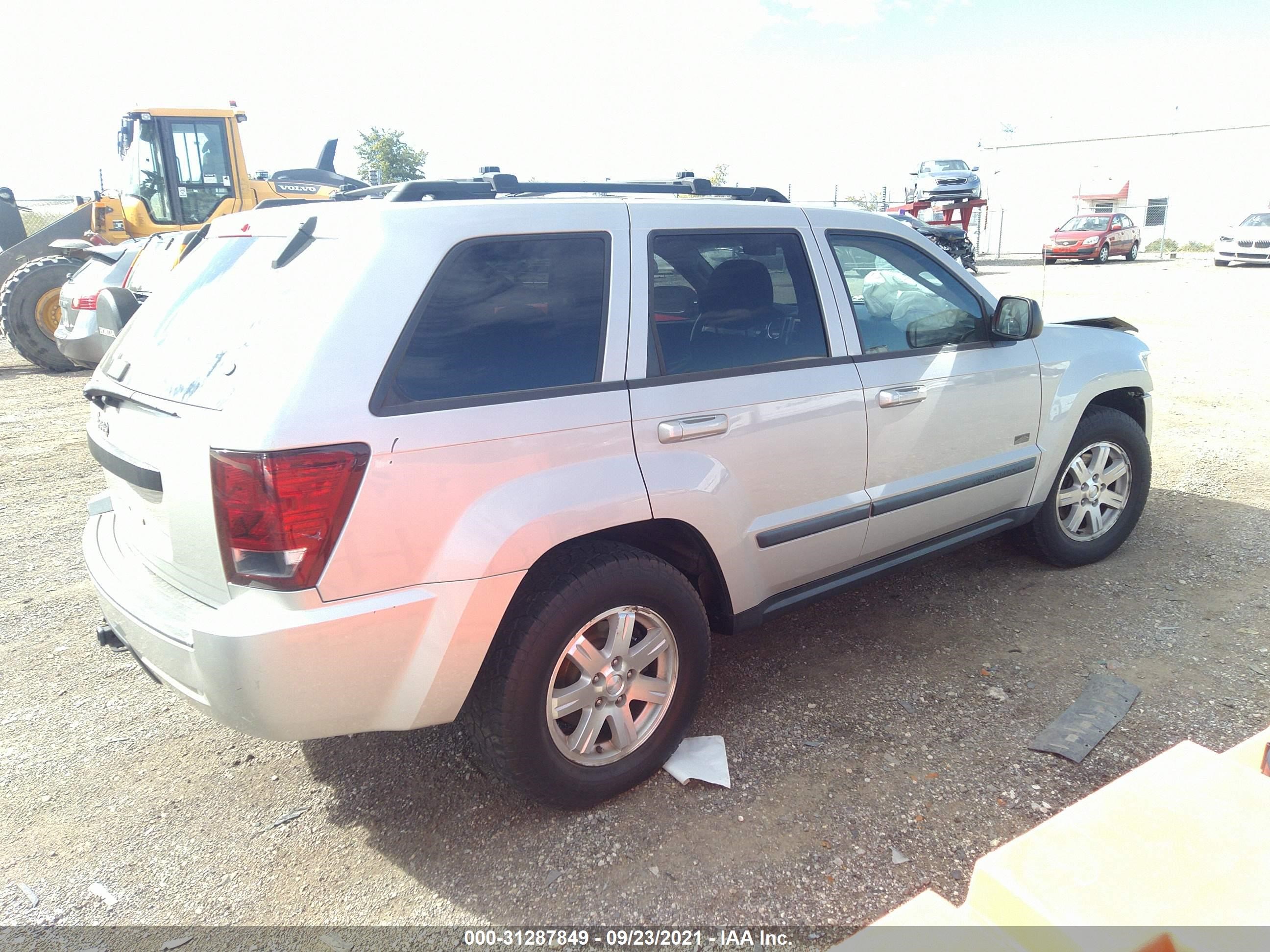 Photo 3 VIN: 1J8GR48K68C168021 - JEEP GRAND CHEROKEE 