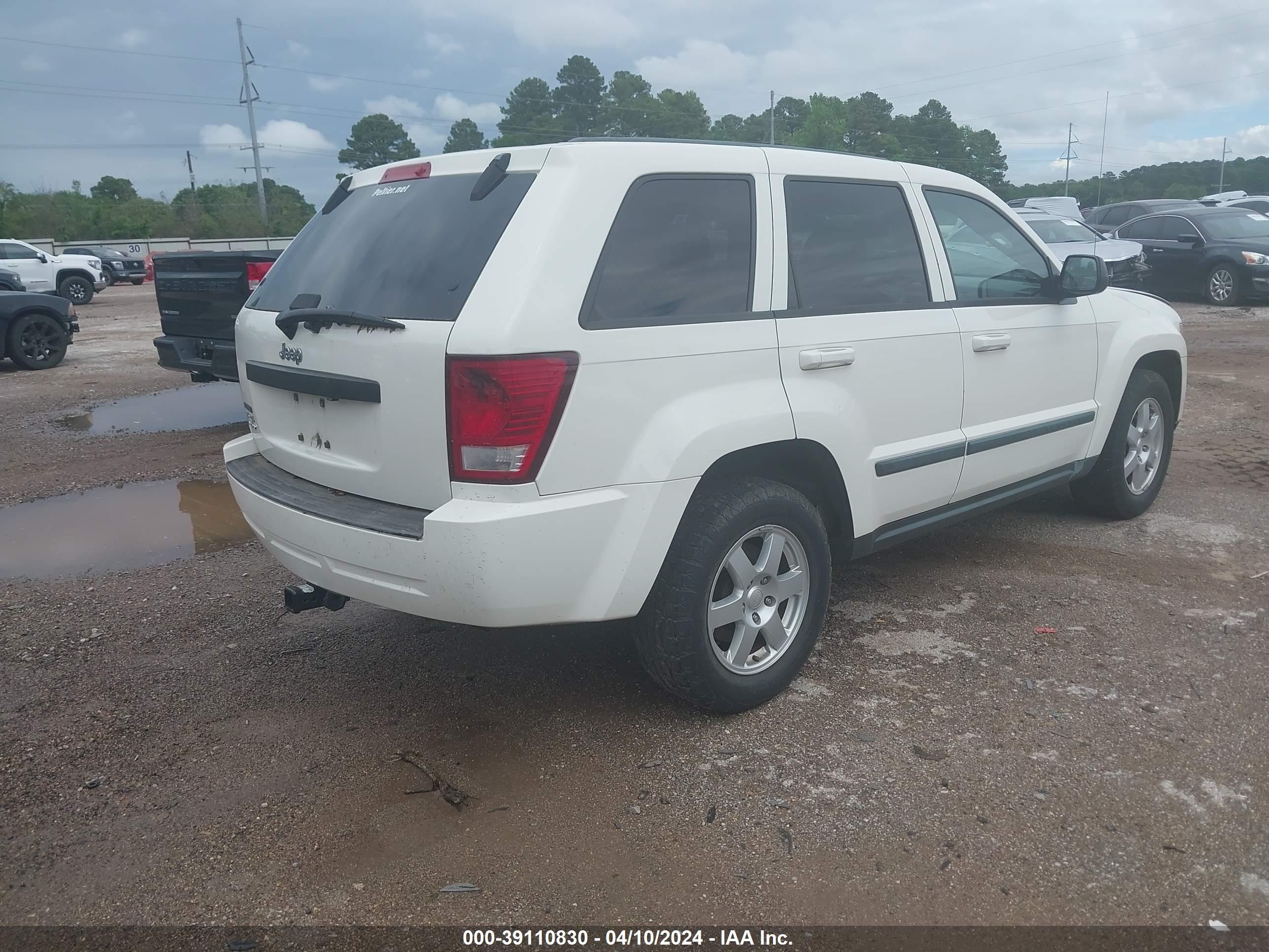 Photo 3 VIN: 1J8GR48K68C196000 - JEEP GRAND CHEROKEE 