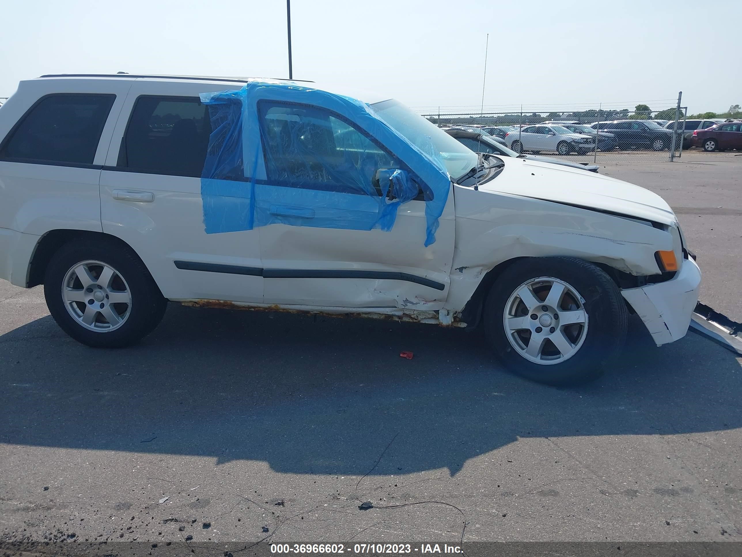 Photo 12 VIN: 1J8GR48K78C225715 - JEEP GRAND CHEROKEE 