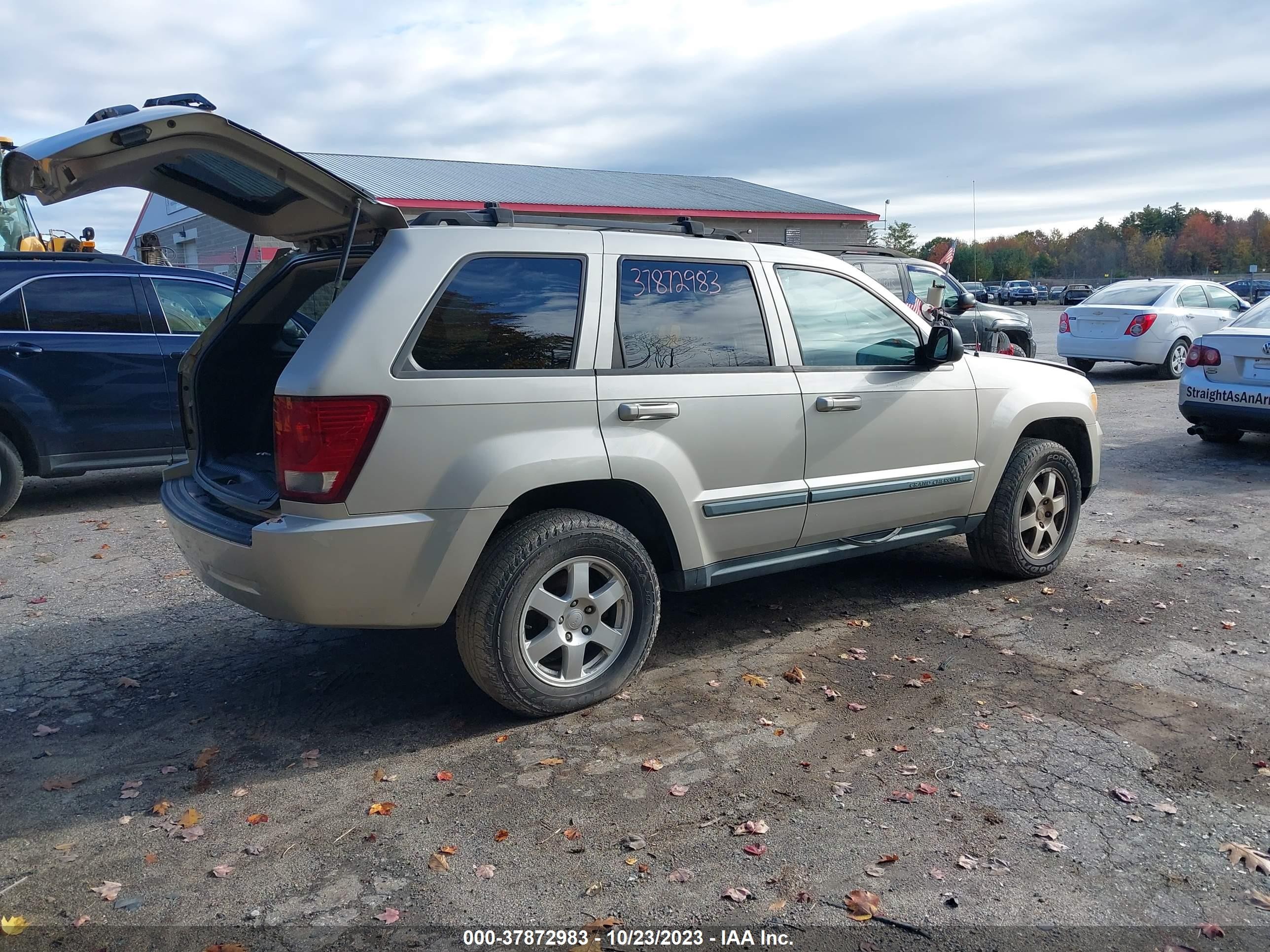 Photo 3 VIN: 1J8GR48K79C524140 - JEEP GRAND CHEROKEE 