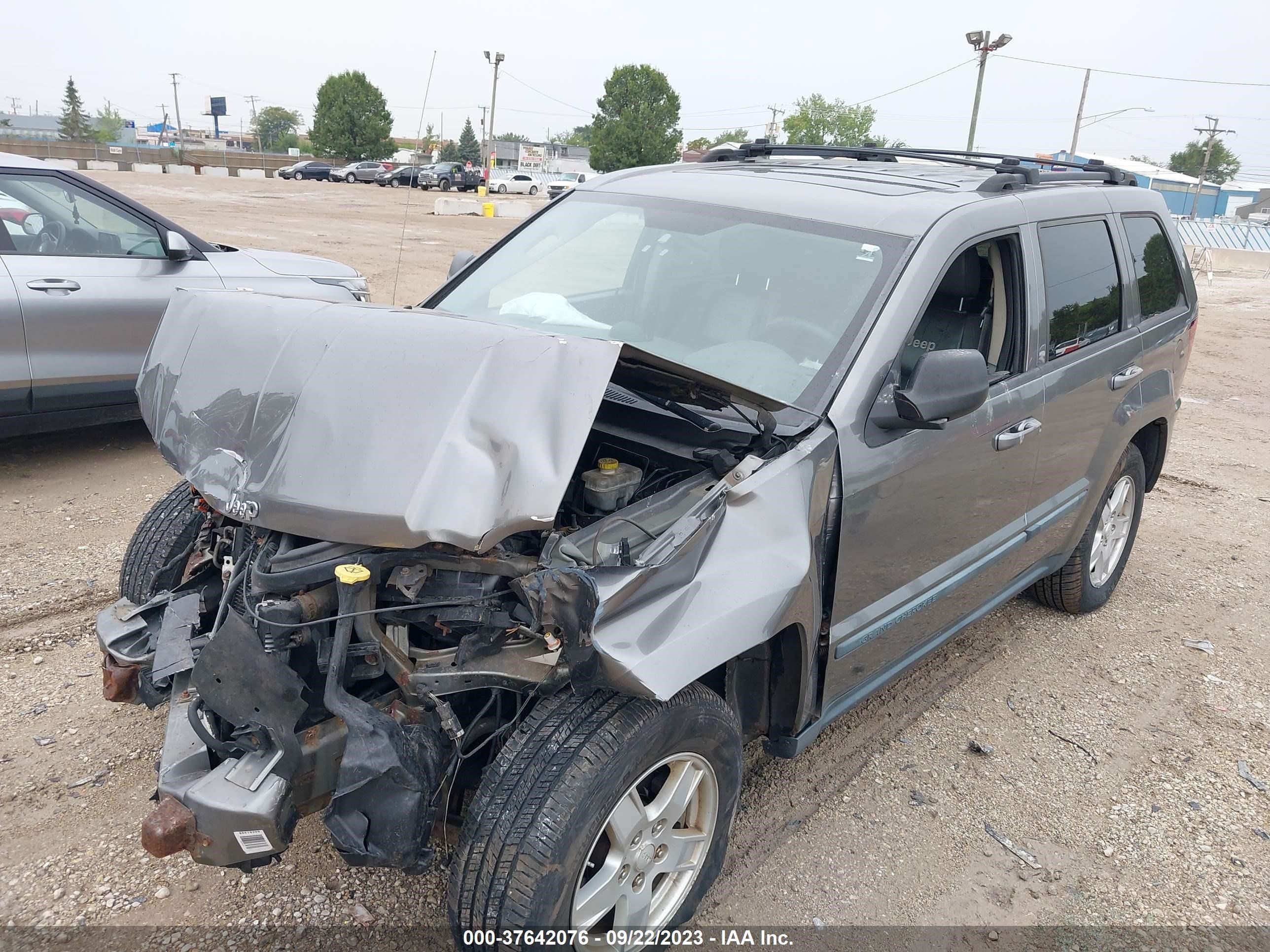 Photo 1 VIN: 1J8GR48K87C683035 - JEEP GRAND CHEROKEE 