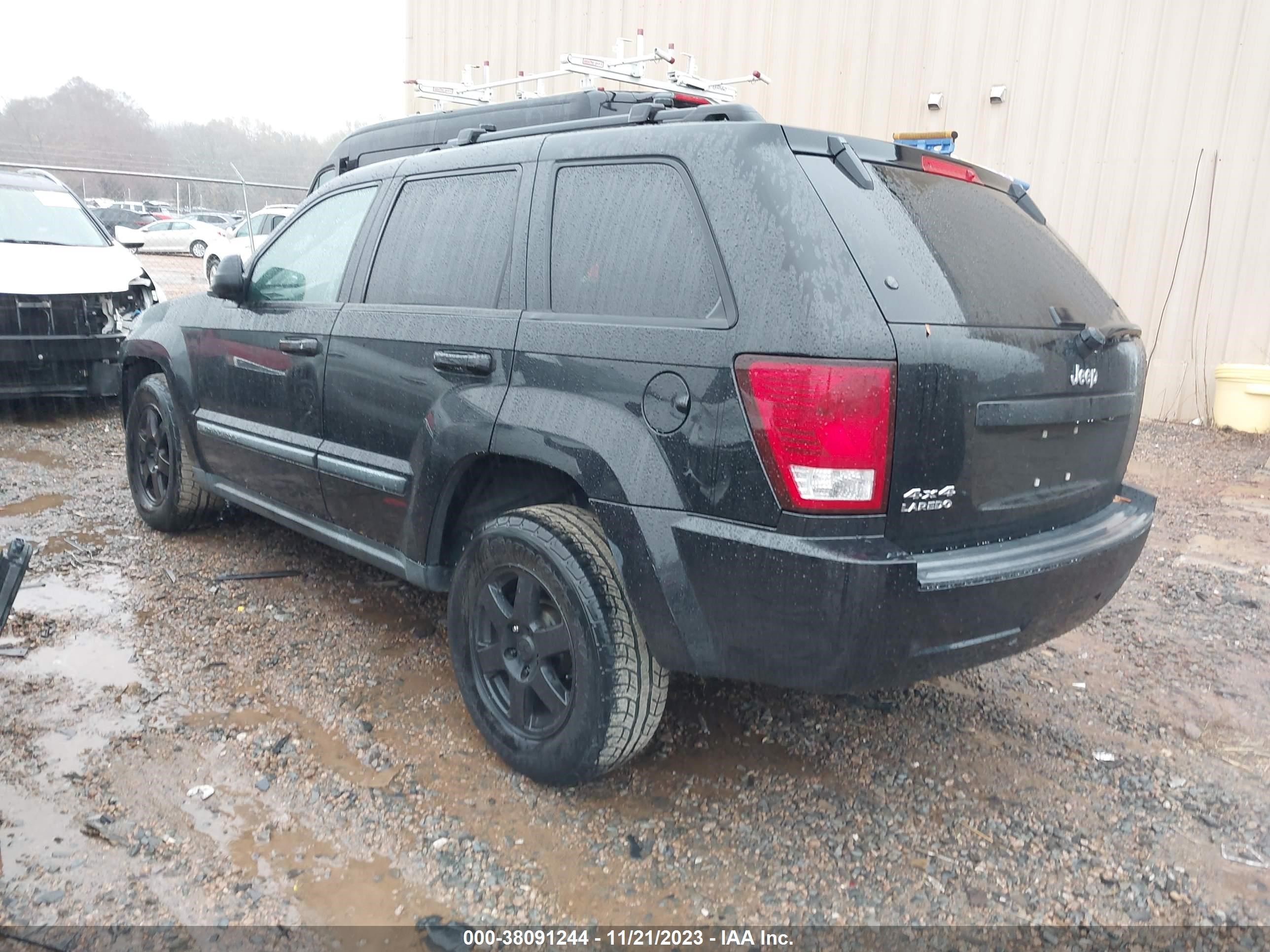 Photo 2 VIN: 1J8GR48K88C158588 - JEEP GRAND CHEROKEE 