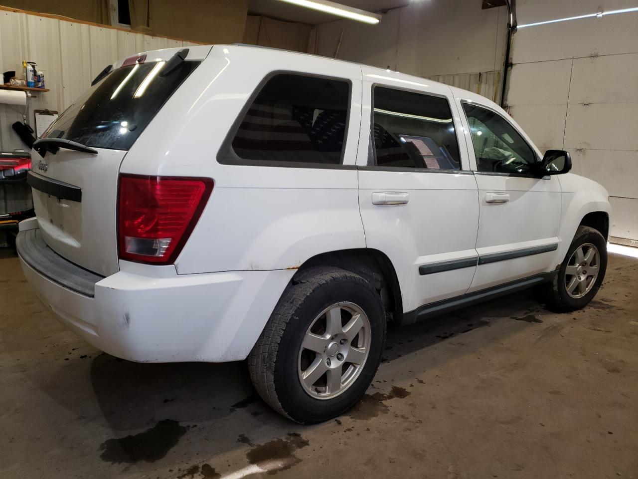 Photo 2 VIN: 1J8GR48K88C213914 - JEEP GRAND CHEROKEE 