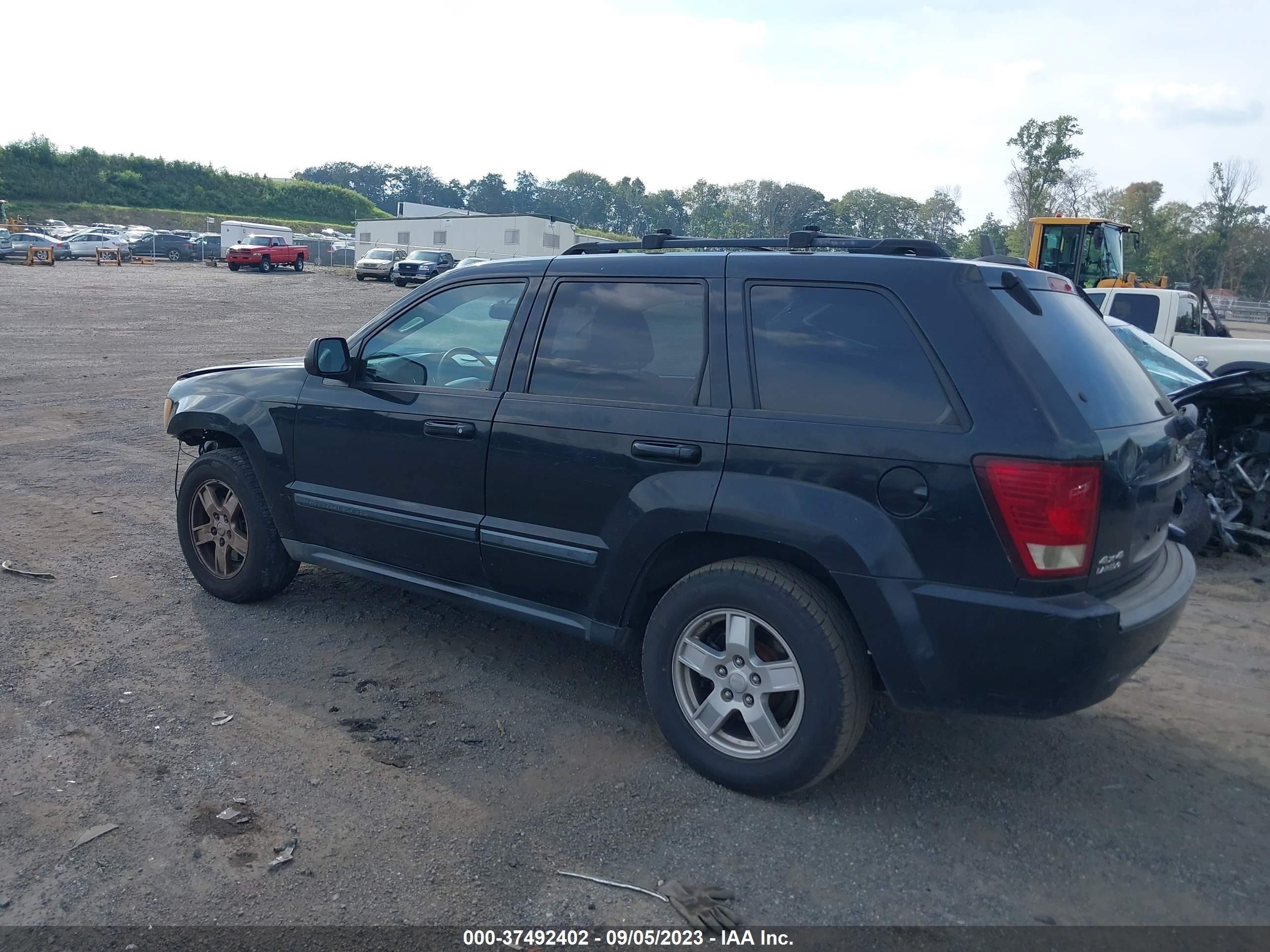 Photo 2 VIN: 1J8GR48KX7C502064 - JEEP GRAND CHEROKEE 