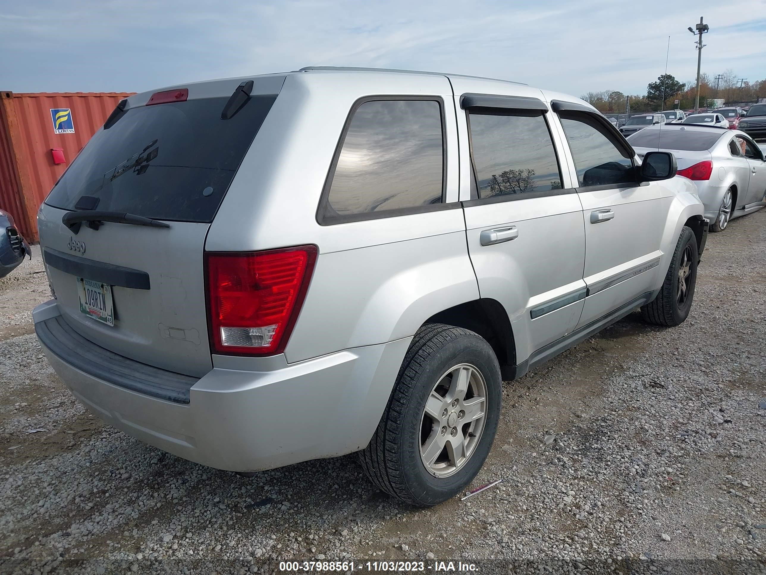 Photo 3 VIN: 1J8GR48KX7C647279 - JEEP GRAND CHEROKEE 