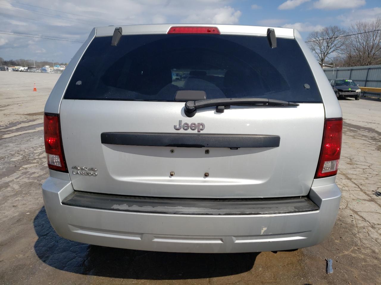 Photo 5 VIN: 1J8GR48KX8C120800 - JEEP GRAND CHEROKEE 