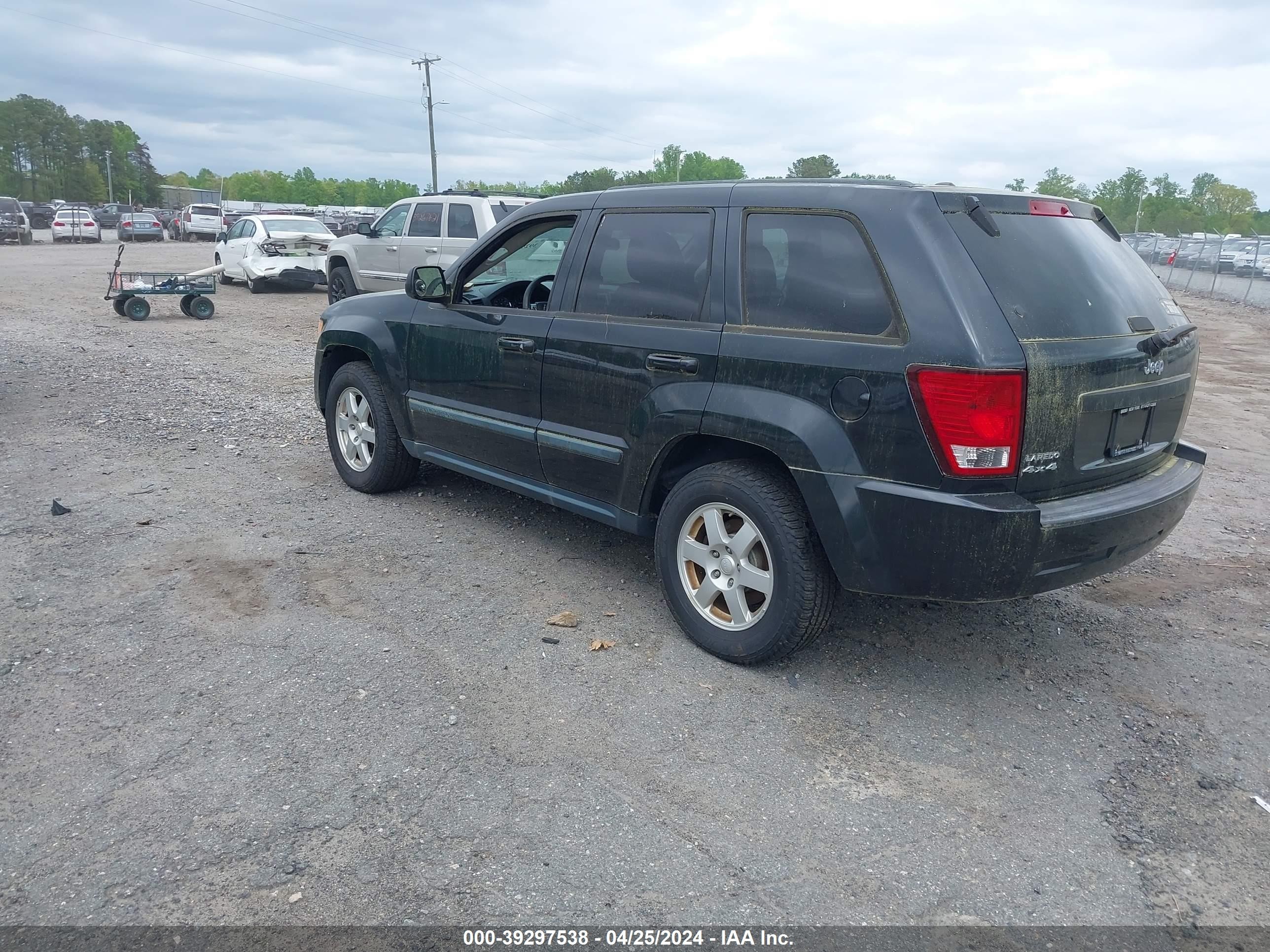 Photo 2 VIN: 1J8GR48KX8C198848 - JEEP GRAND CHEROKEE 