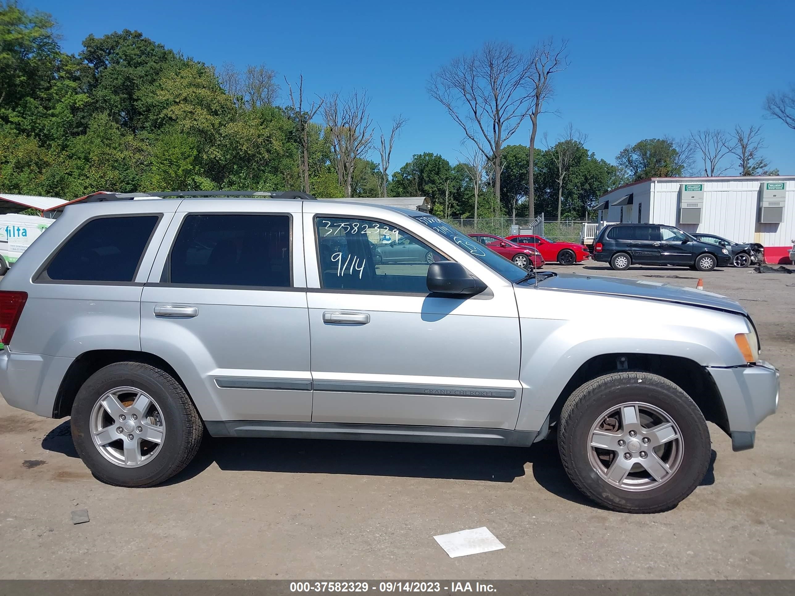 Photo 12 VIN: 1J8GS48K07C515541 - JEEP GRAND CHEROKEE 