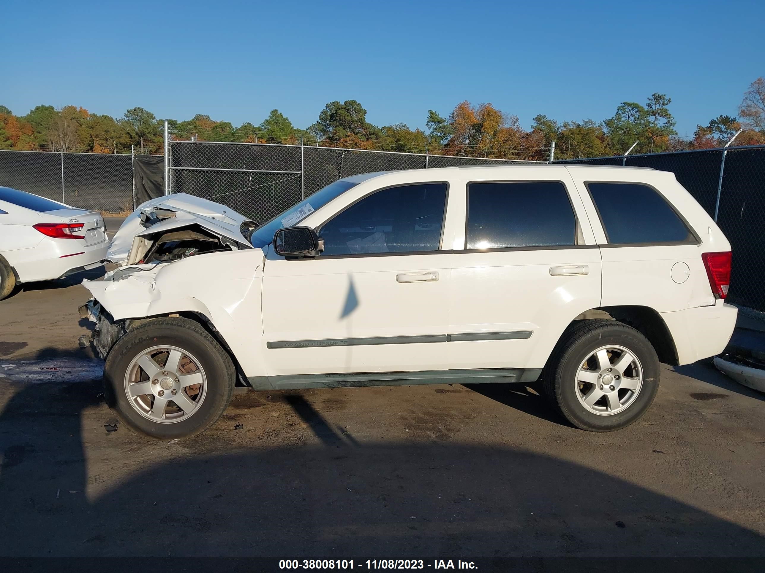 Photo 11 VIN: 1J8GS48K48C121087 - JEEP GRAND CHEROKEE 