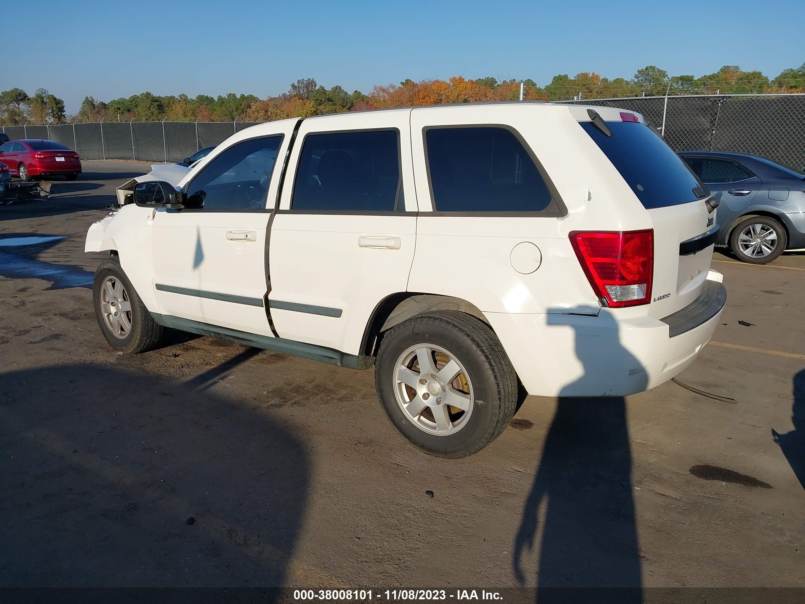 Photo 2 VIN: 1J8GS48K48C121087 - JEEP GRAND CHEROKEE 