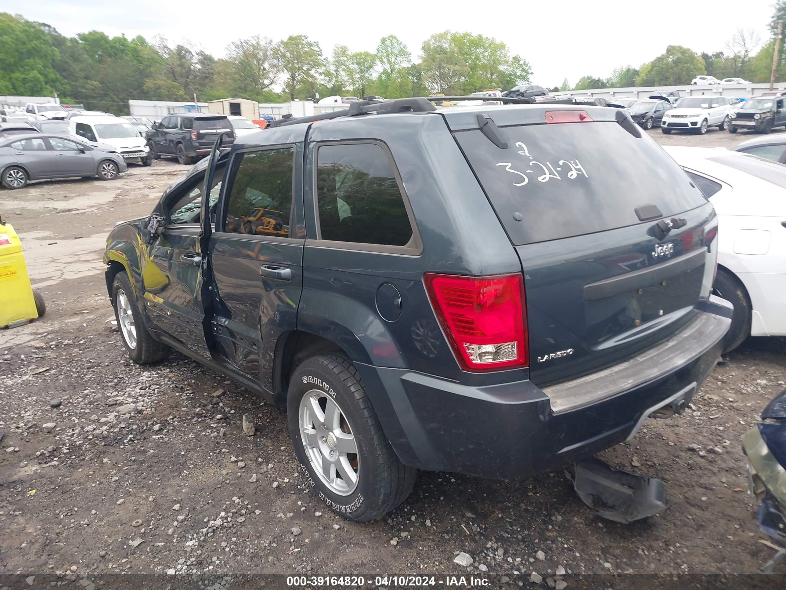 Photo 2 VIN: 1J8GS48K98C150410 - JEEP GRAND CHEROKEE 