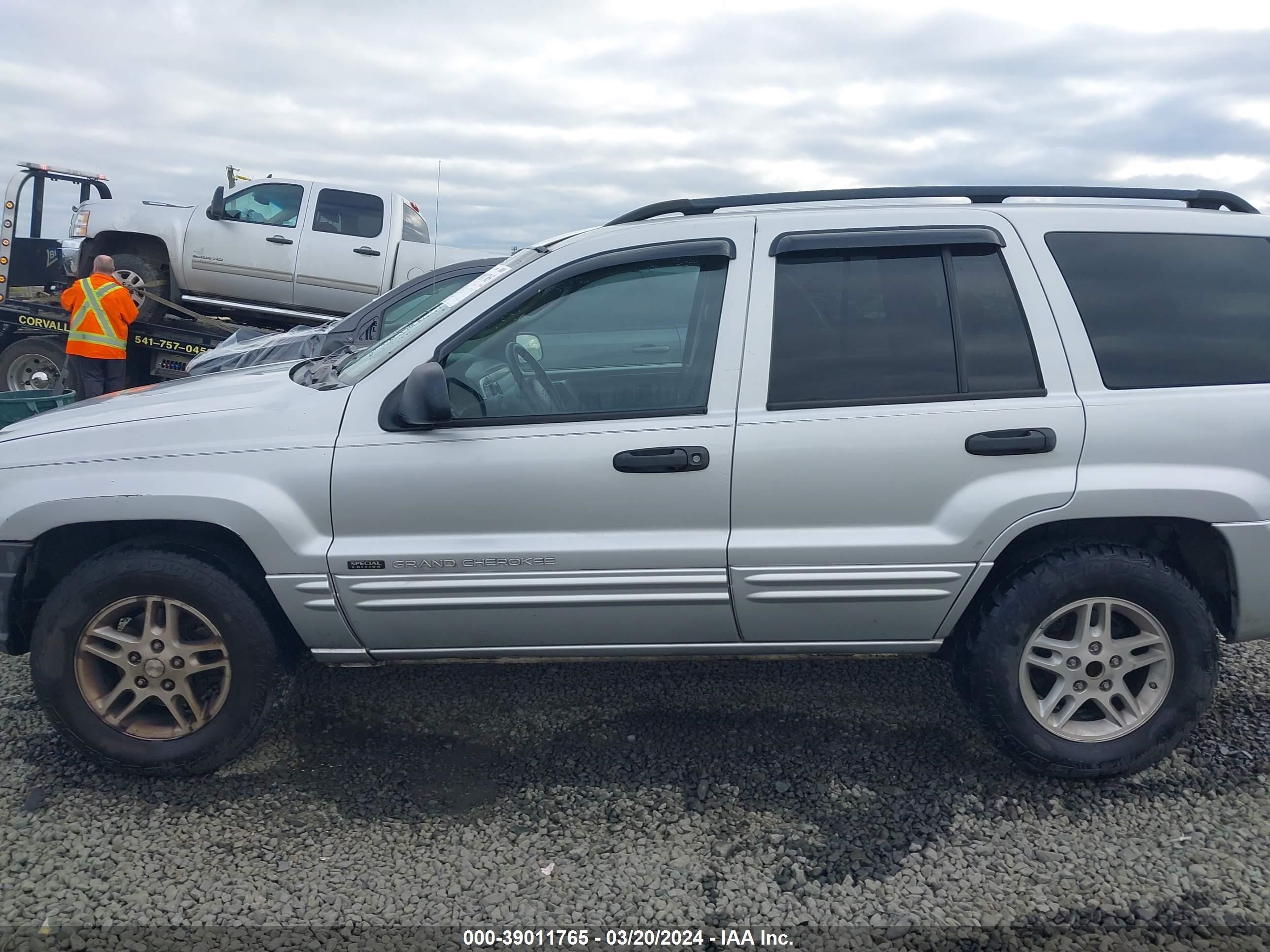 Photo 14 VIN: 1J8GX48S04C388304 - JEEP GRAND CHEROKEE 