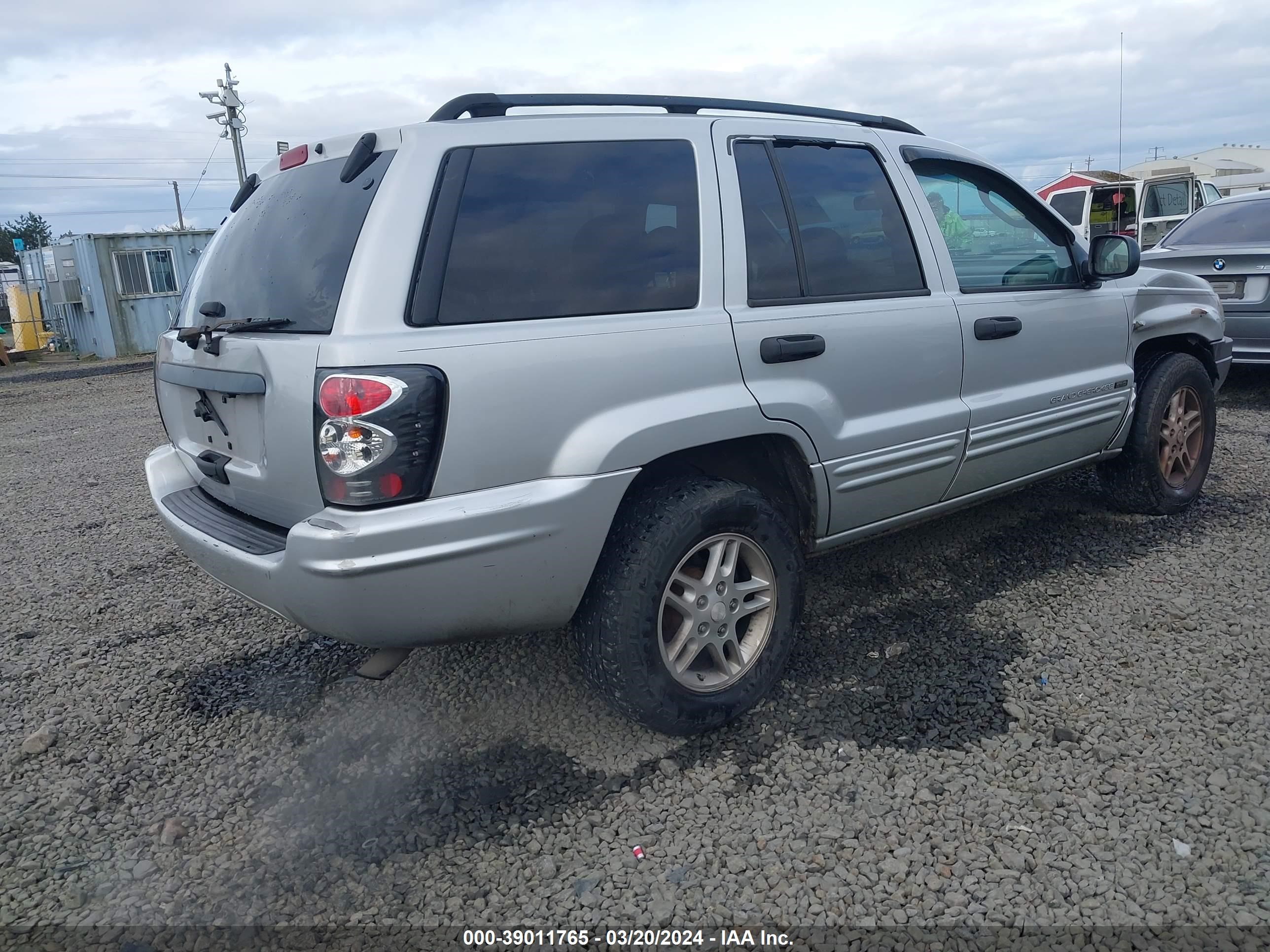 Photo 3 VIN: 1J8GX48S04C388304 - JEEP GRAND CHEROKEE 