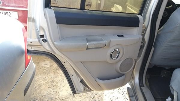 Photo 18 VIN: 1J8H368207Y591809 - JEEP COMMANDER 