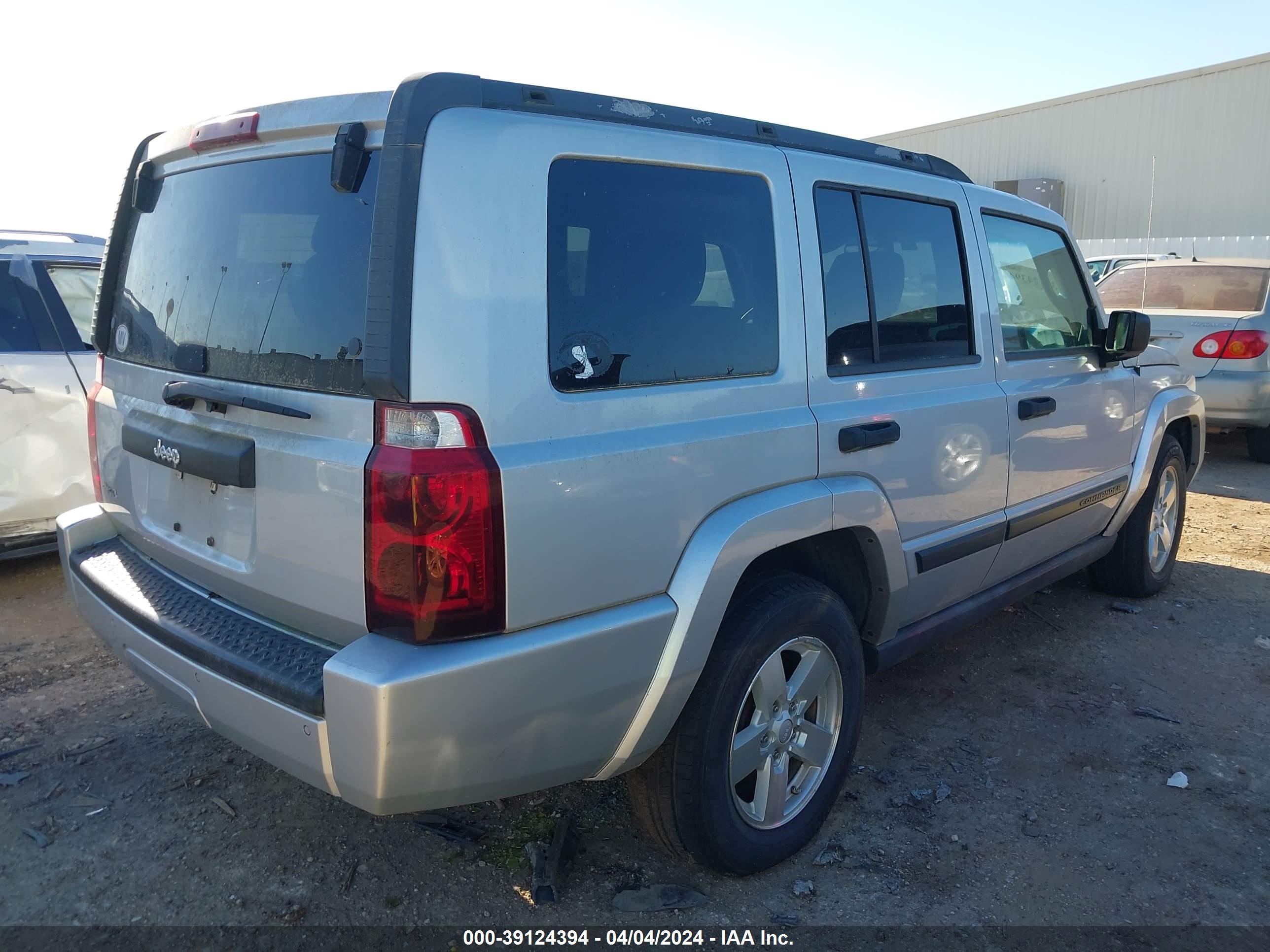 Photo 3 VIN: 1J8HG48K06C191138 - JEEP COMMANDER 