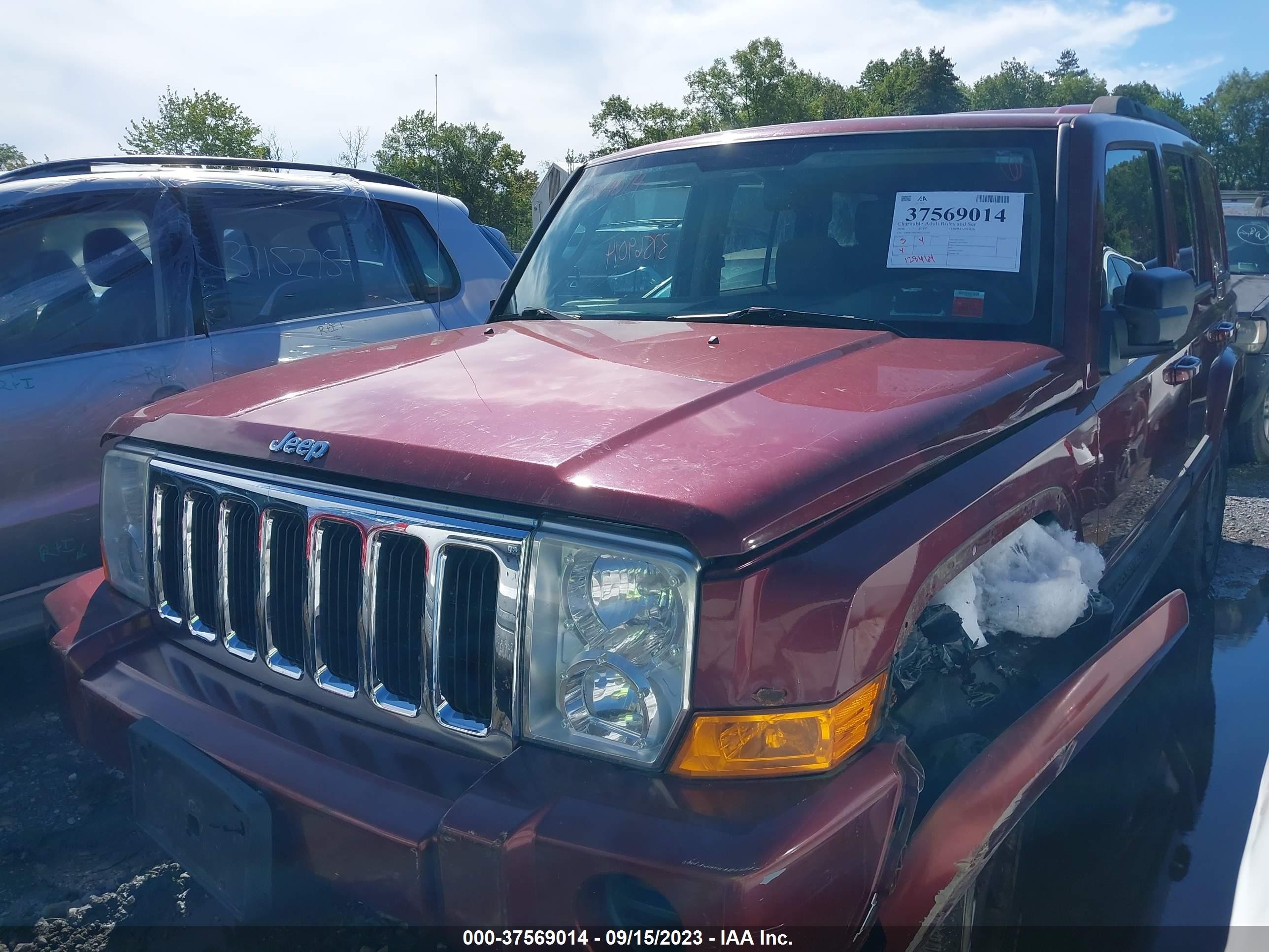 Photo 5 VIN: 1J8HG48K08C133162 - JEEP COMMANDER 