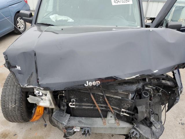 Photo 10 VIN: 1J8HG48K08C146204 - JEEP COMMANDER 