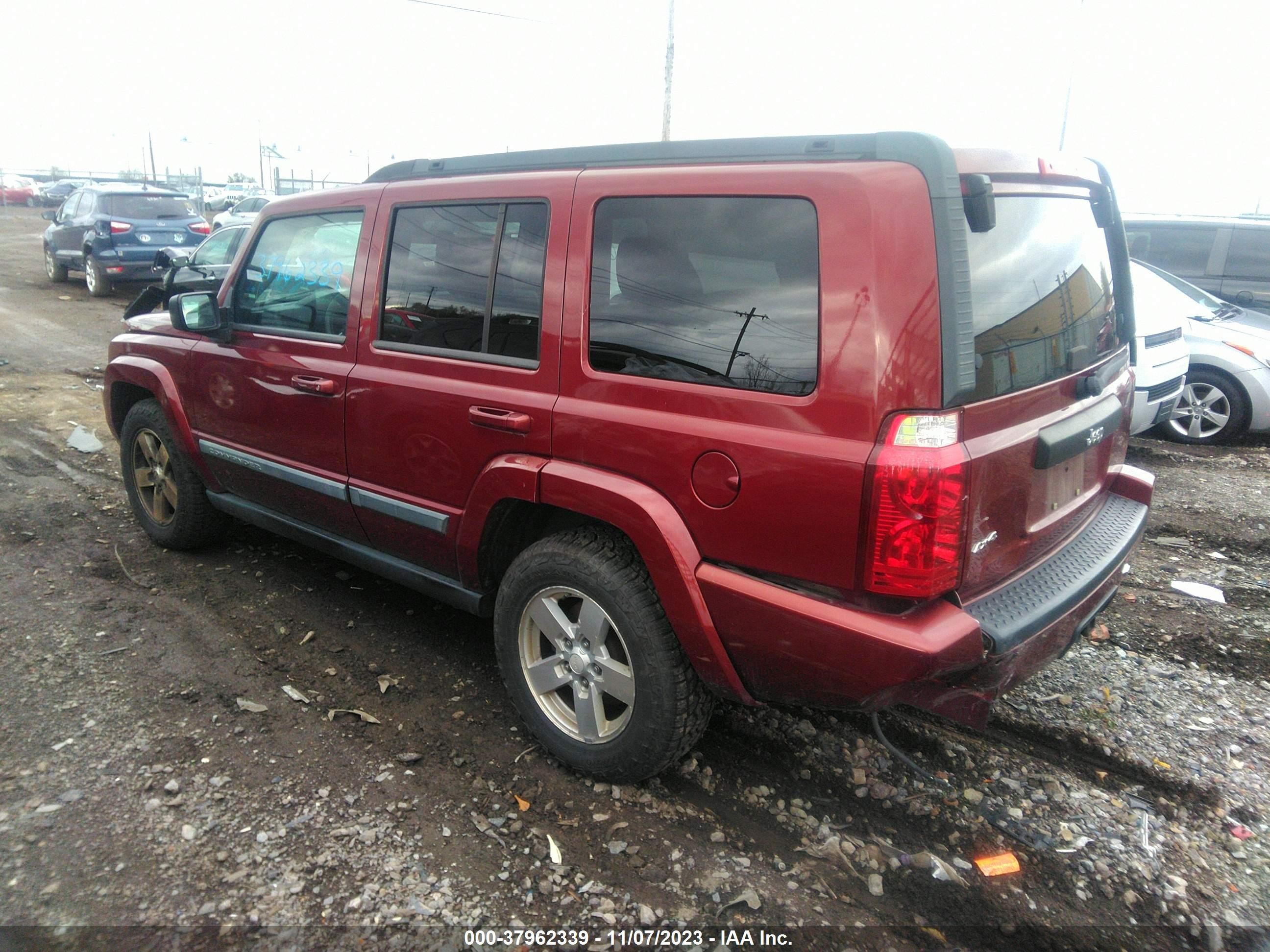 Photo 2 VIN: 1J8HG48K08C202951 - JEEP COMMANDER 