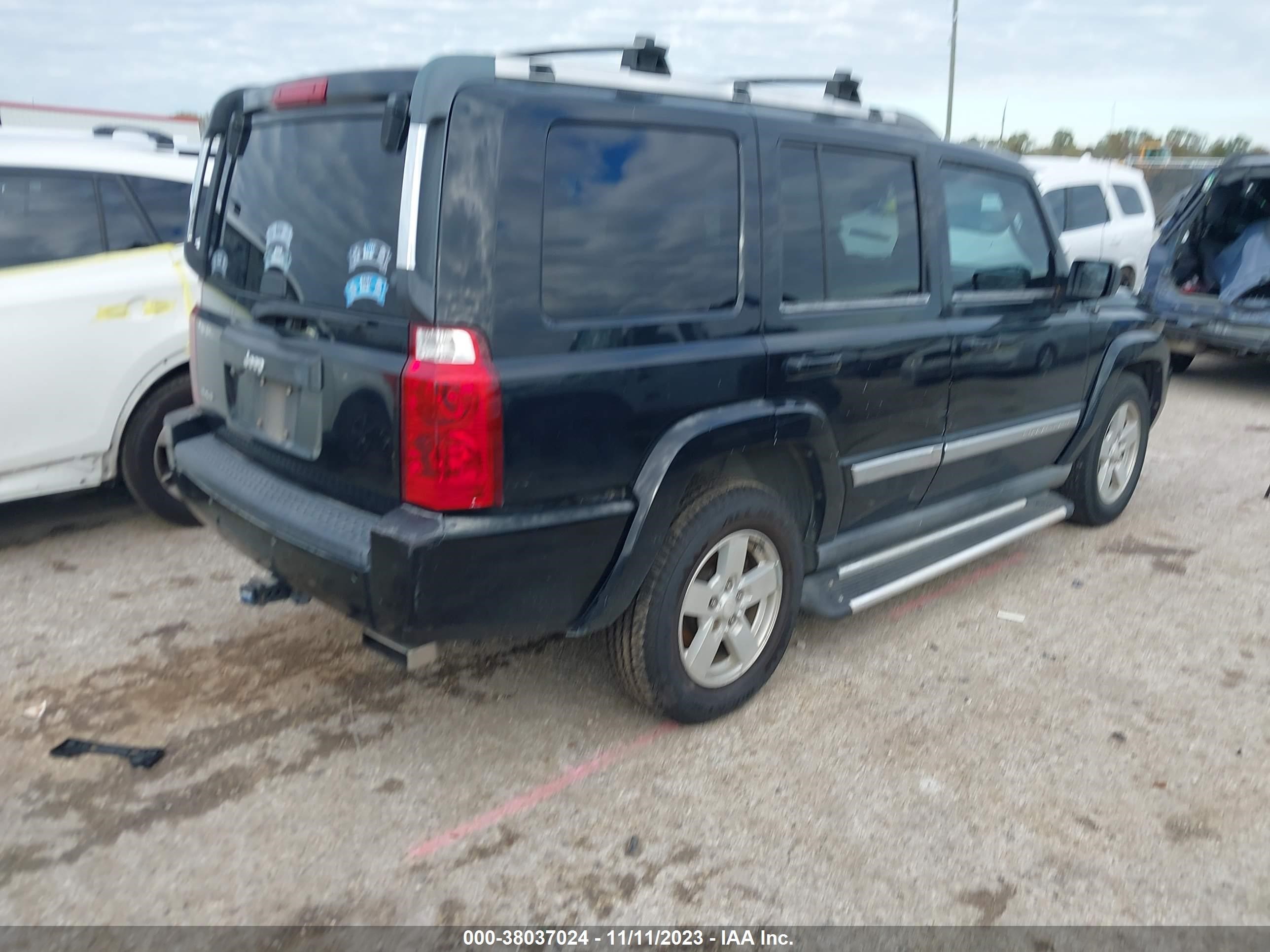 Photo 3 VIN: 1J8HG48K17C562762 - JEEP COMMANDER 