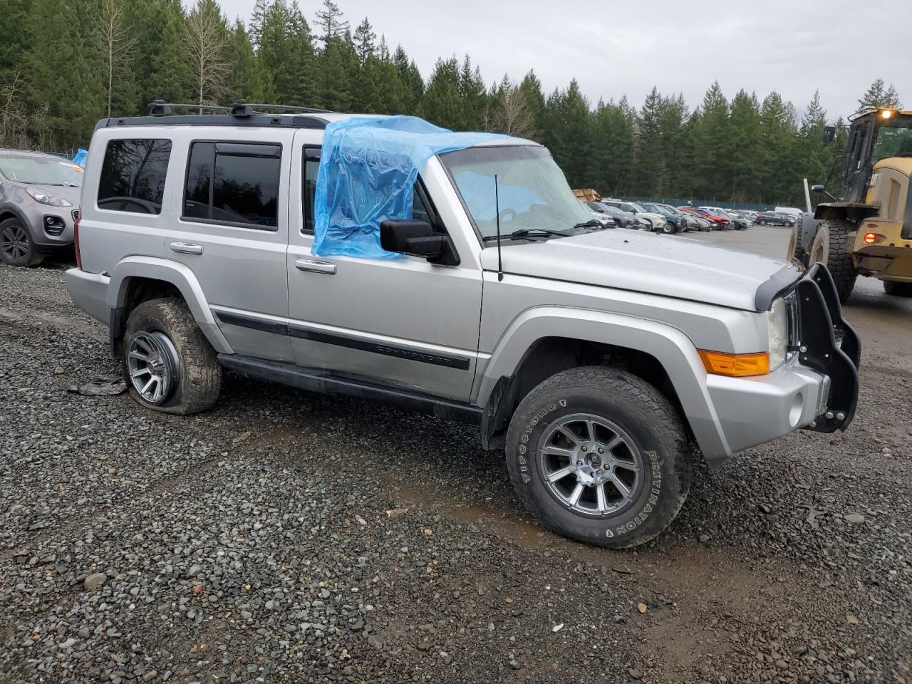 Photo 3 VIN: 1J8HG48K18C135132 - JEEP COMMANDER 