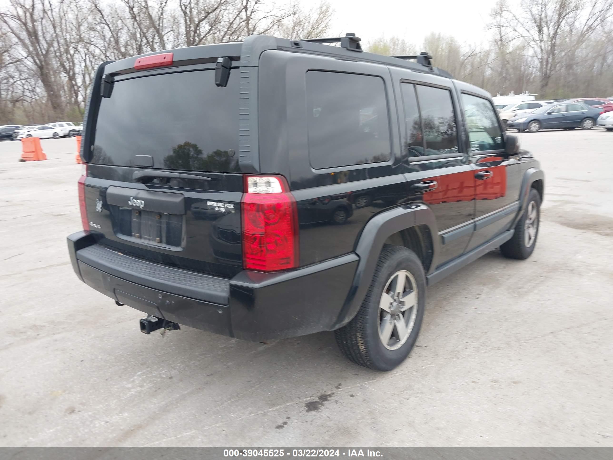 Photo 3 VIN: 1J8HG48K18C150116 - JEEP COMMANDER 