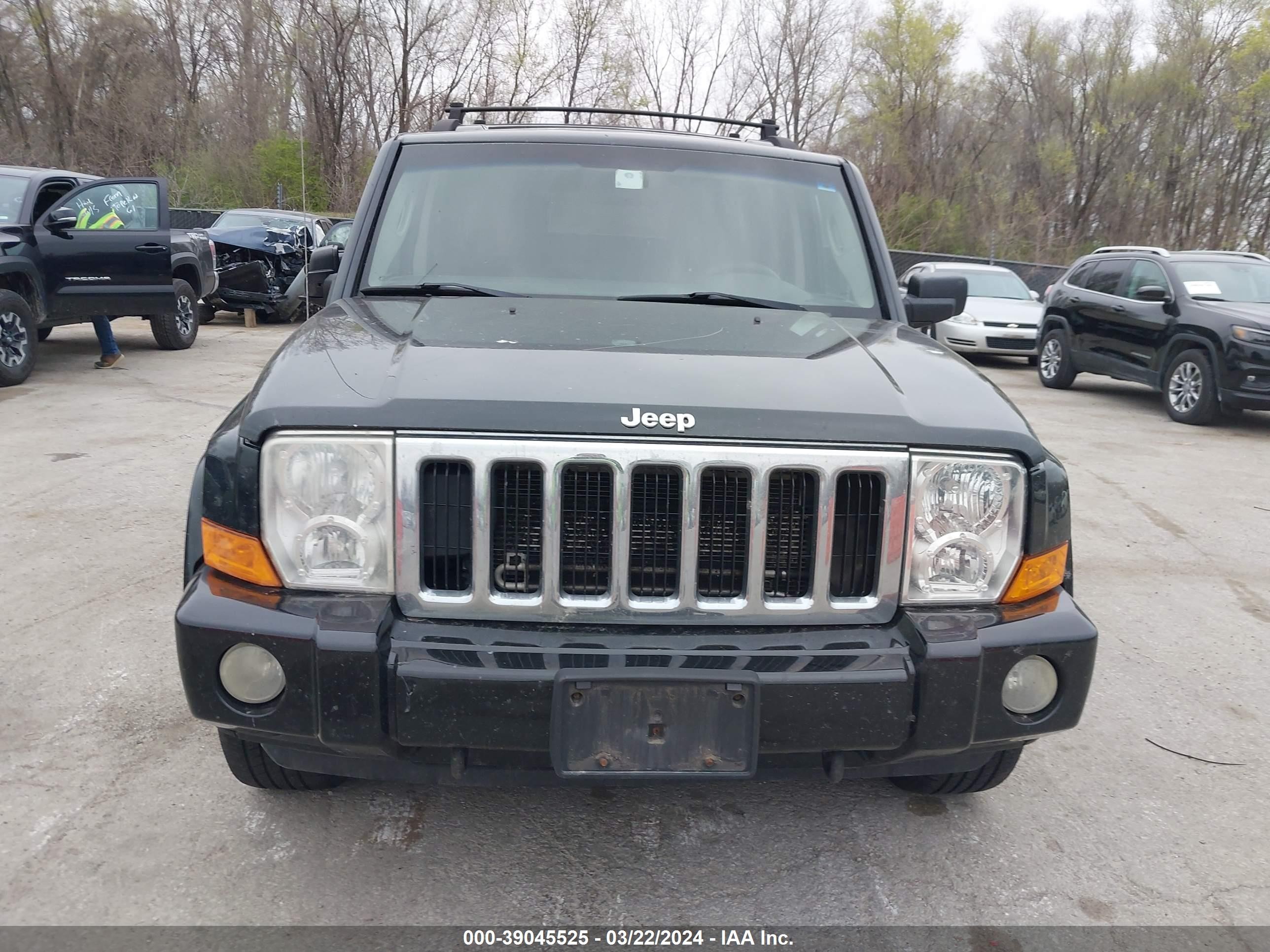 Photo 5 VIN: 1J8HG48K18C150116 - JEEP COMMANDER 