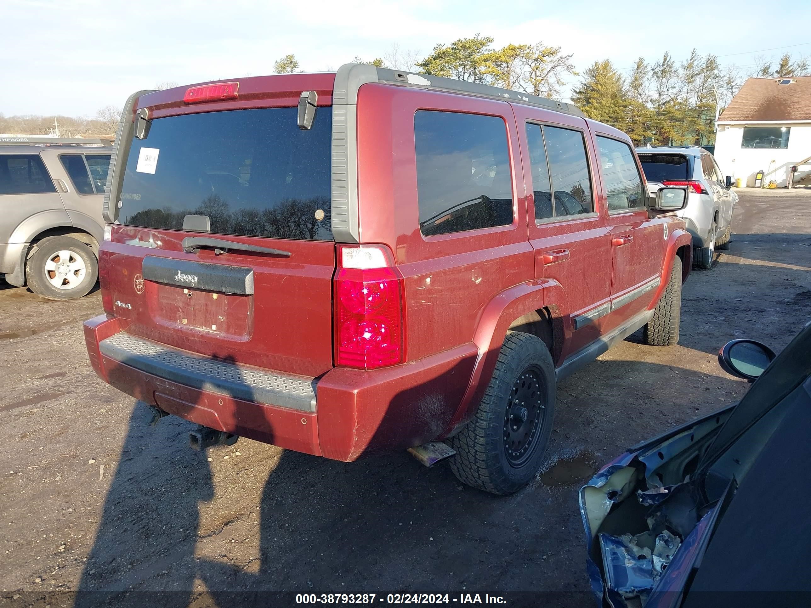 Photo 3 VIN: 1J8HG48K27C611953 - JEEP COMMANDER 