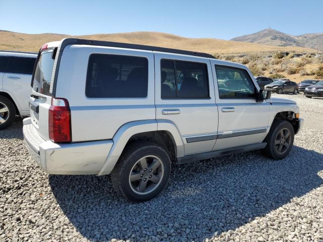 Photo 2 VIN: 1J8HG48K28C184677 - JEEP COMMANDER 