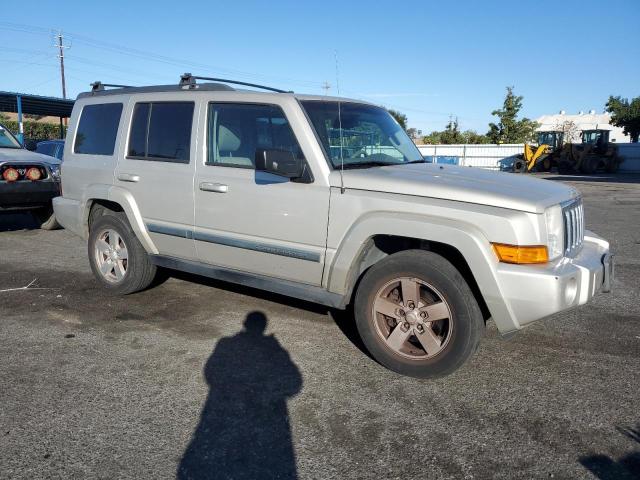 Photo 3 VIN: 1J8HG48K38C124617 - JEEP COMMANDER 