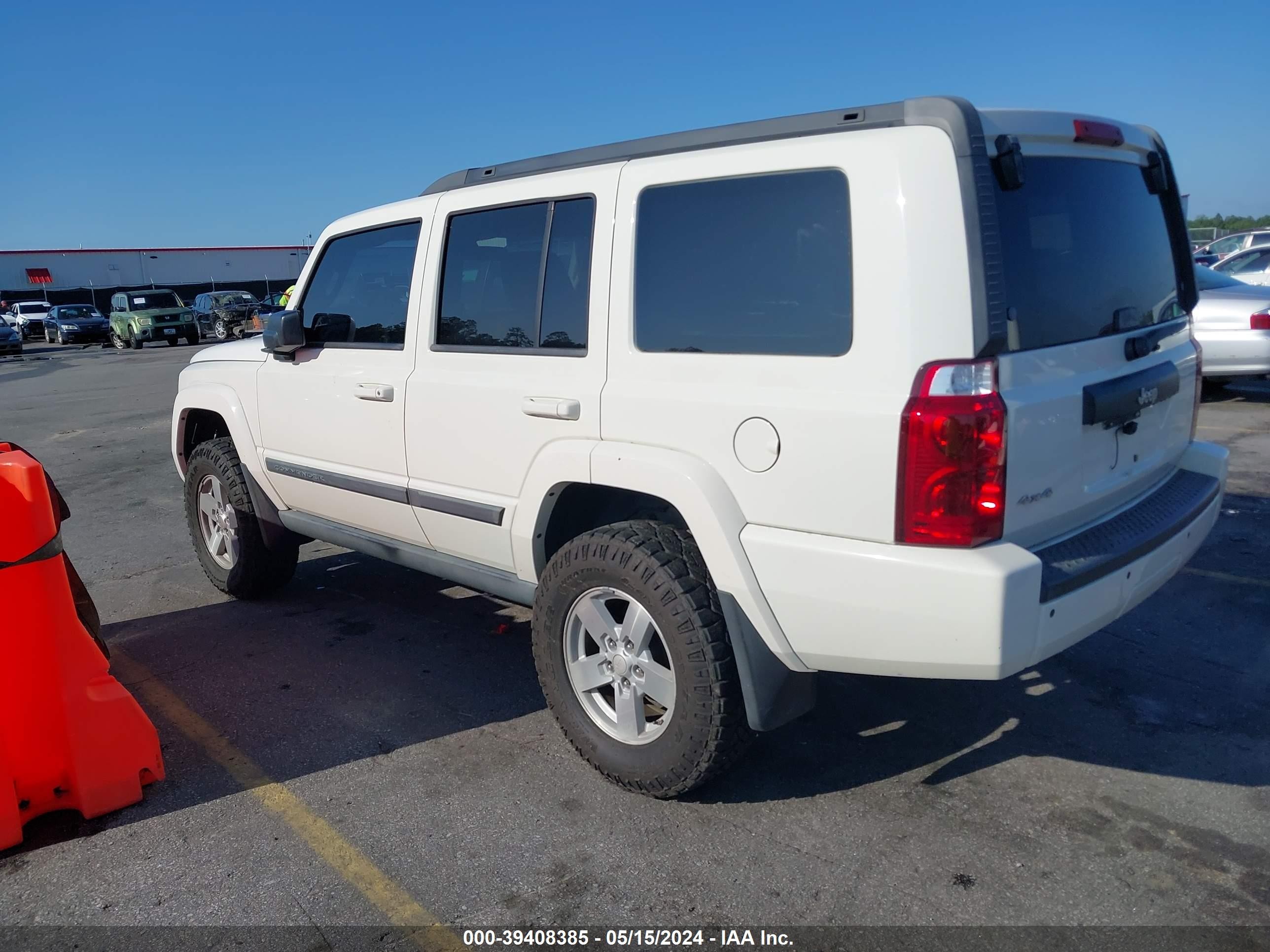 Photo 2 VIN: 1J8HG48K38C218755 - JEEP COMMANDER 