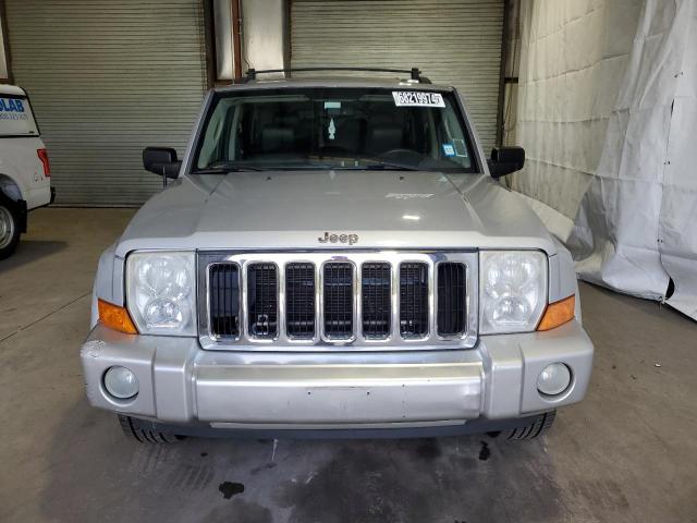 Photo 4 VIN: 1J8HG48K58C101128 - JEEP COMMANDER 