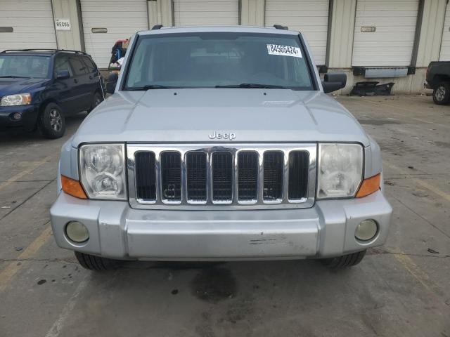 Photo 4 VIN: 1J8HG48K68C109979 - JEEP COMMANDER 