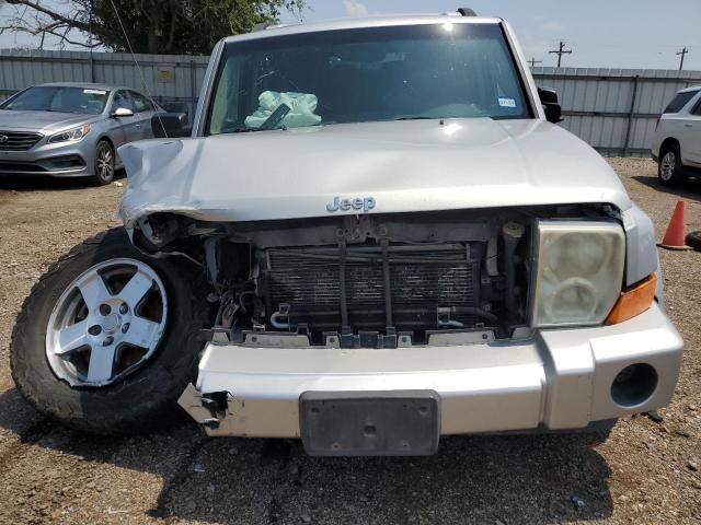 Photo 4 VIN: 1J8HG48K79C521958 - JEEP COMMANDER 