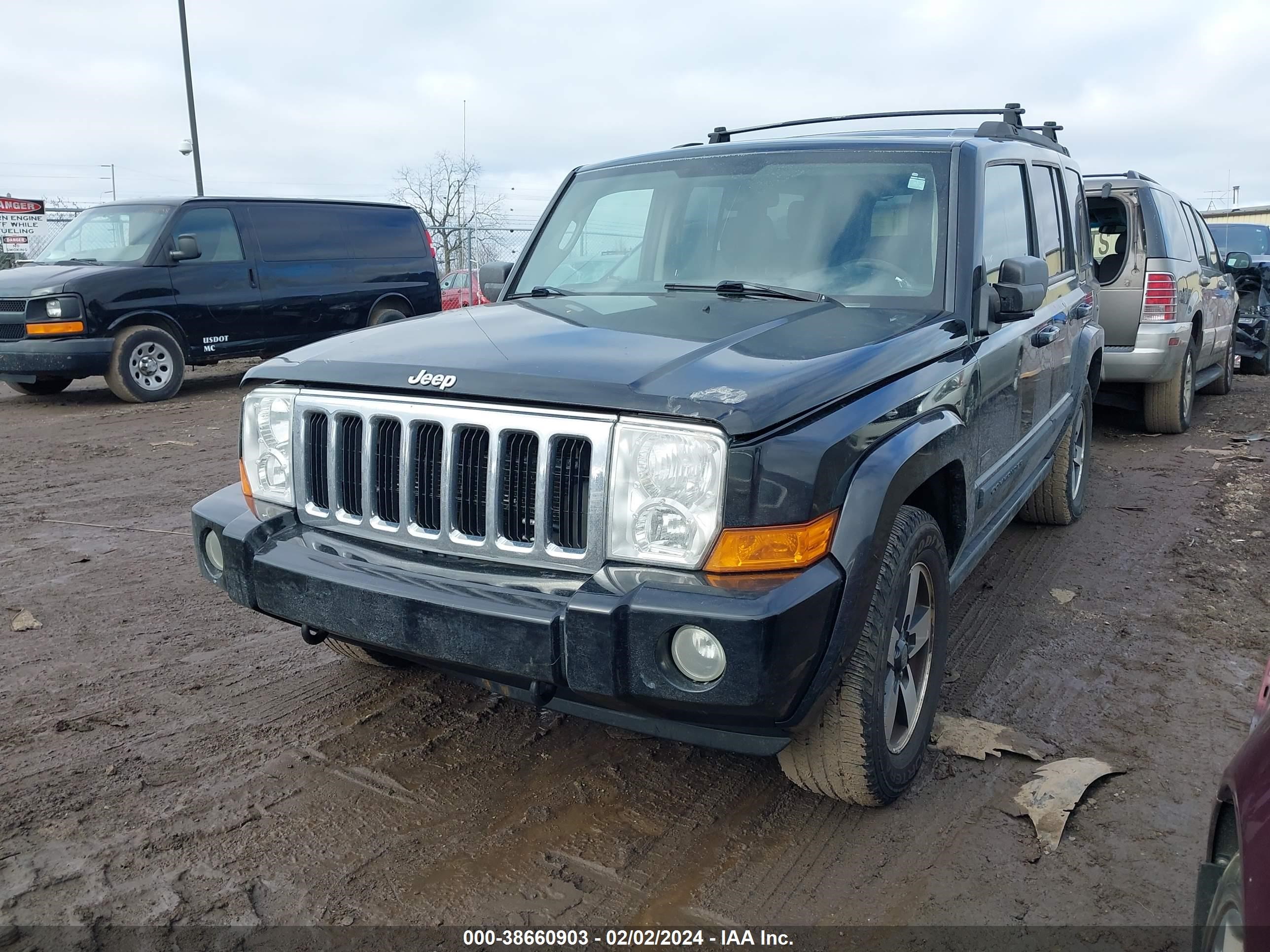 Photo 1 VIN: 1J8HG48K88C175630 - JEEP COMMANDER 