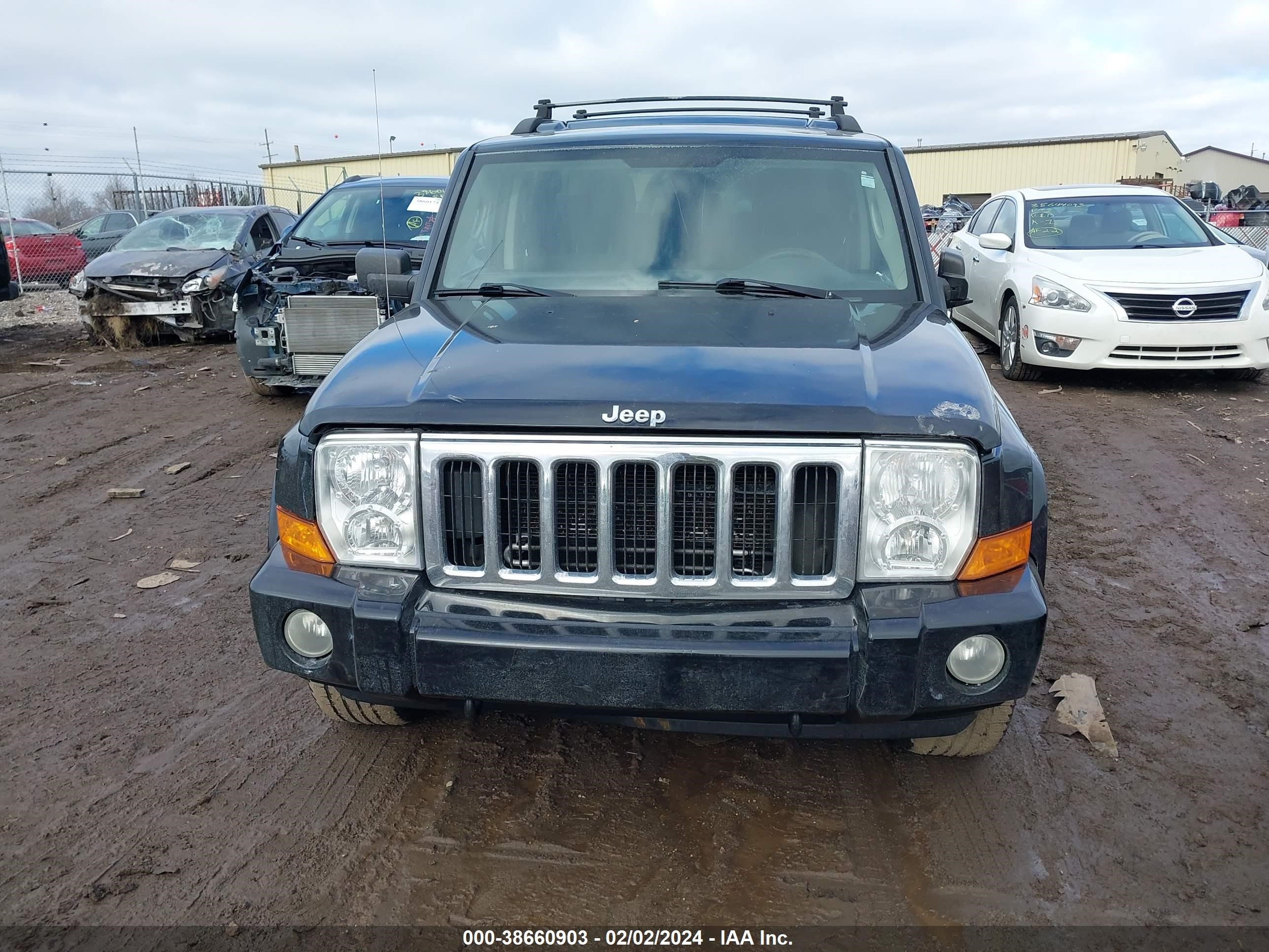 Photo 11 VIN: 1J8HG48K88C175630 - JEEP COMMANDER 