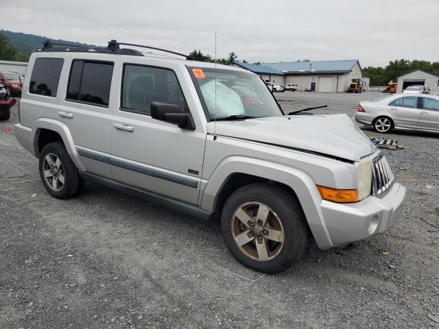 Photo 3 VIN: 1J8HG48K98C149652 - JEEP COMMANDER 