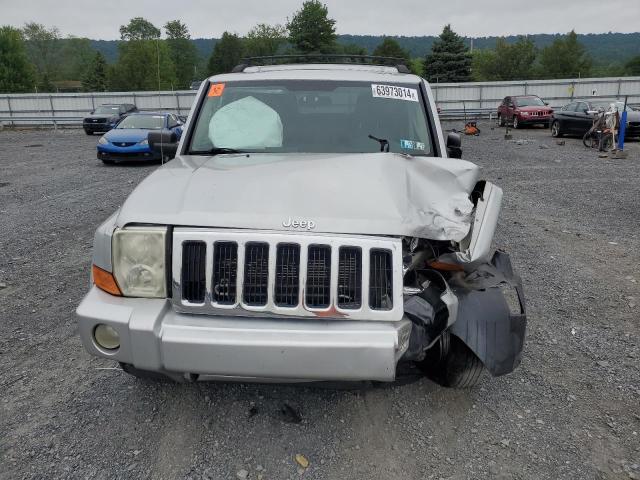 Photo 4 VIN: 1J8HG48K98C149652 - JEEP COMMANDER 